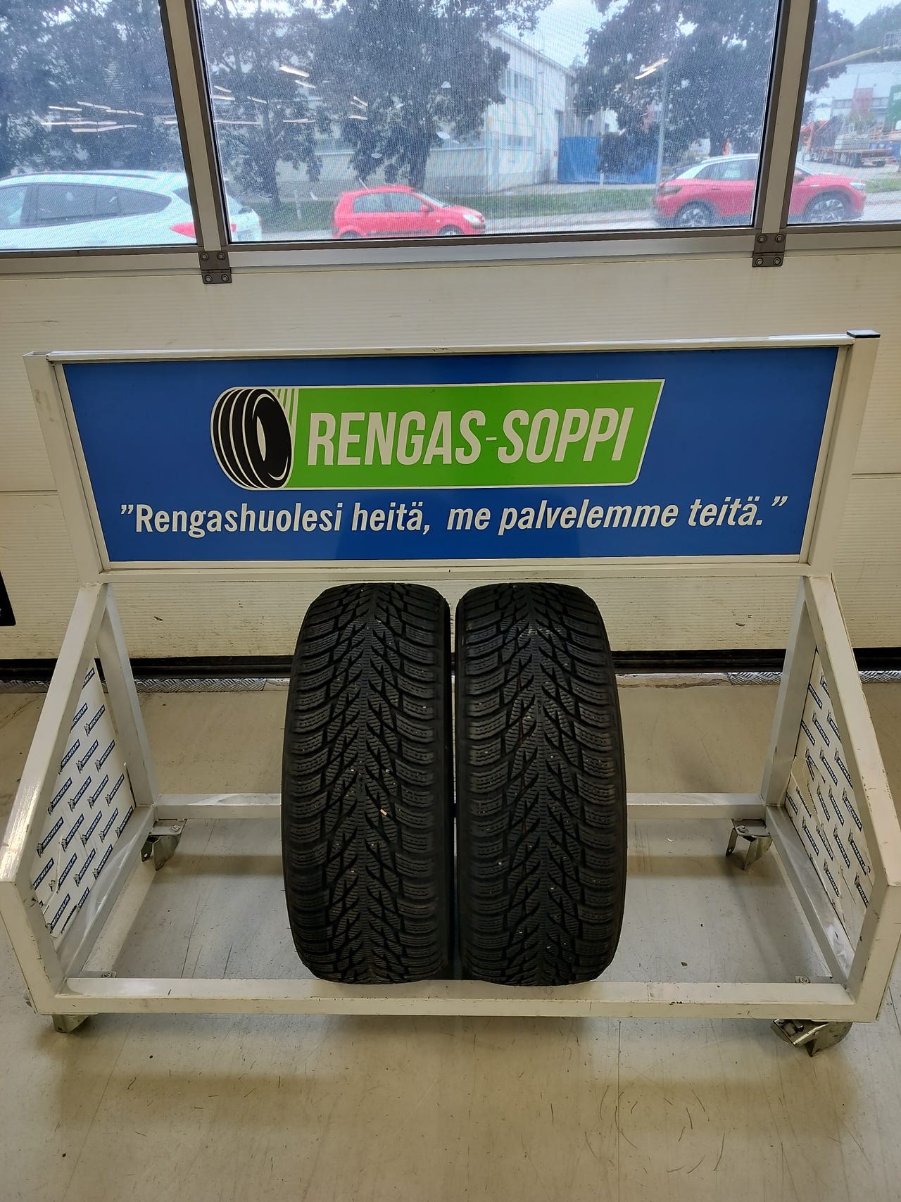 235/55R17 Nokian Hakkapeliitta R3