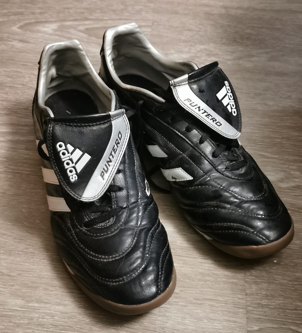 adidas gazelle silver green womens Adidas Predator Club Indoor Soccer Shoes White / Gold