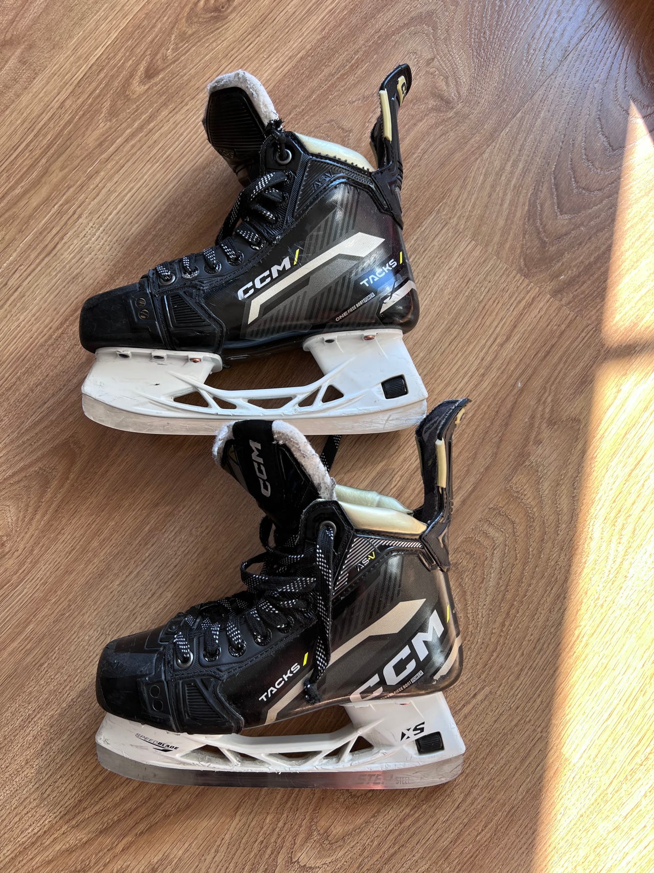 CCM AS-V tacks jääkiekkoluistimet koko 6