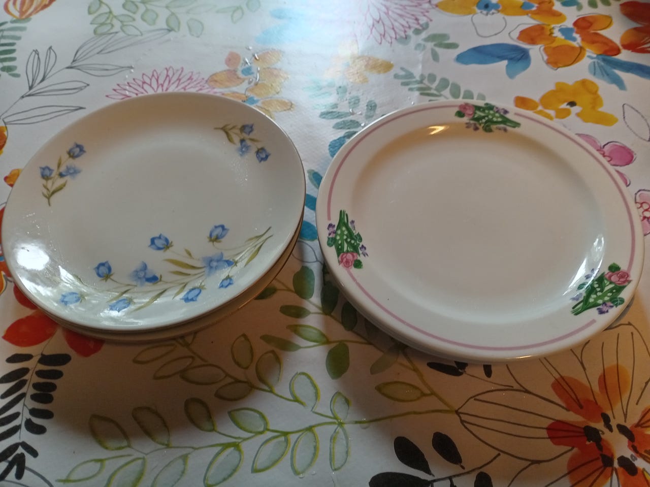 Leipälautasia 3+3 kpl