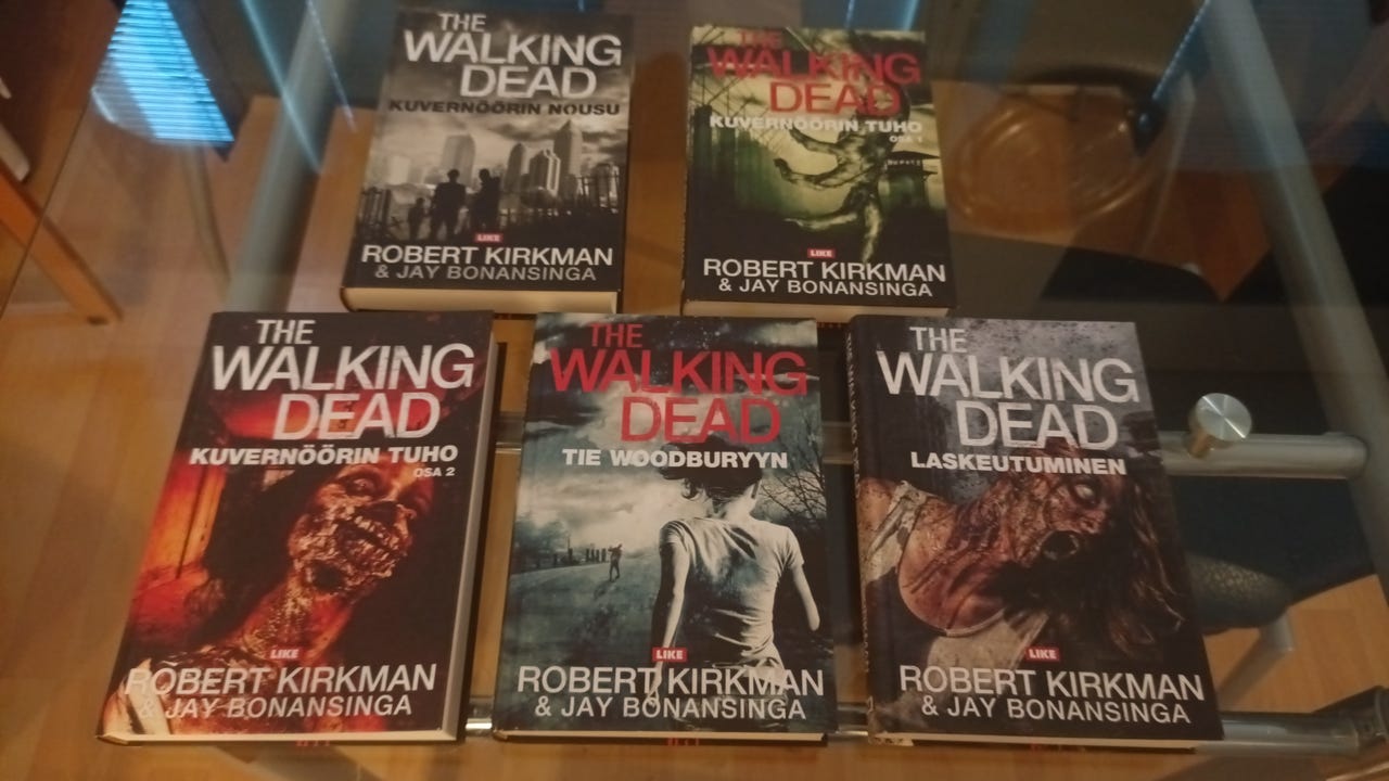 The Walking Dead kirjoja