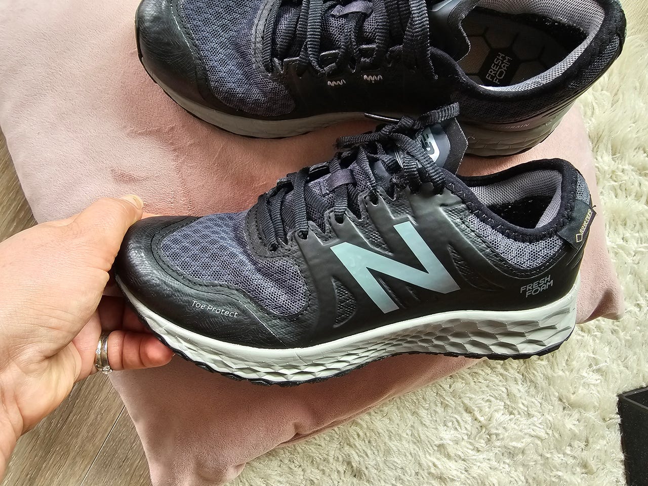Vedenpitävät juoksukengät New Balance Goretex Fresh Foam 37,5
