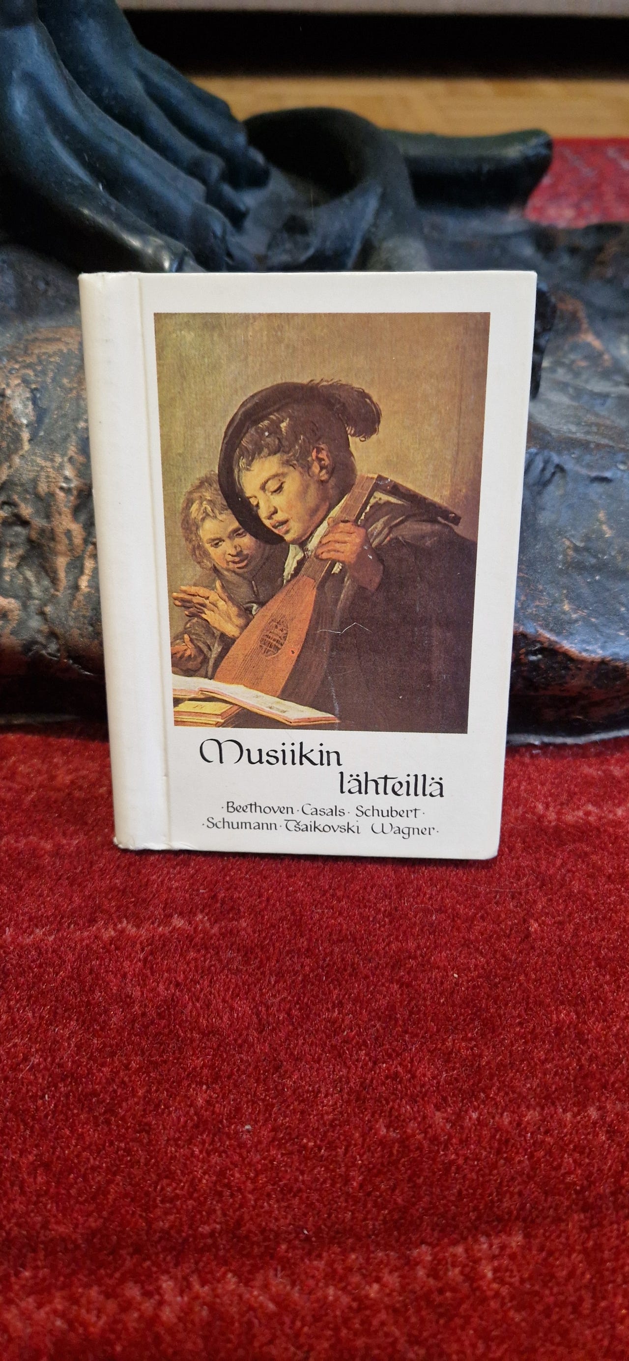 Musiikin lähteillä-runokirja