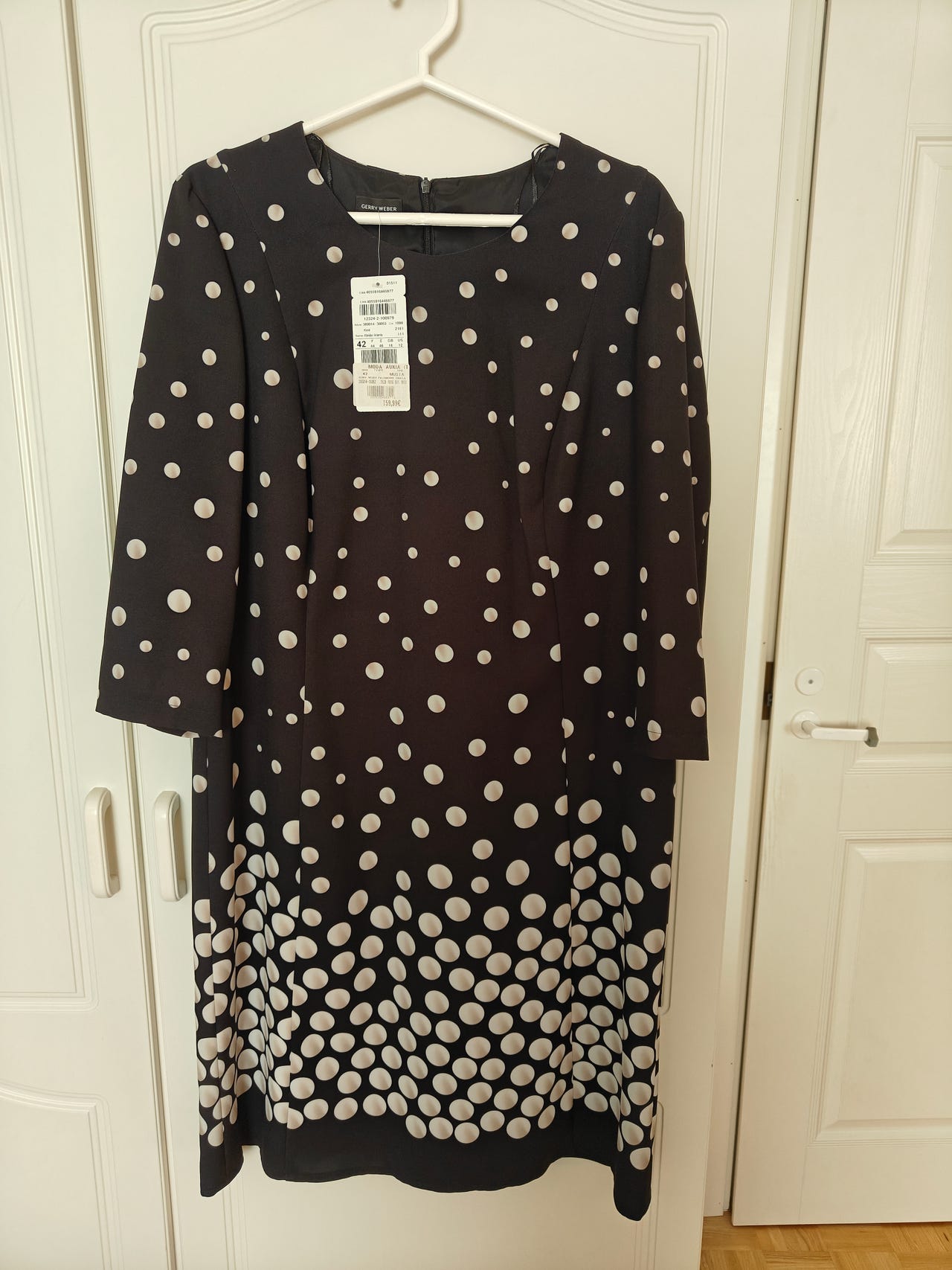 Uusi Gerry Weber -juhlamekko 42