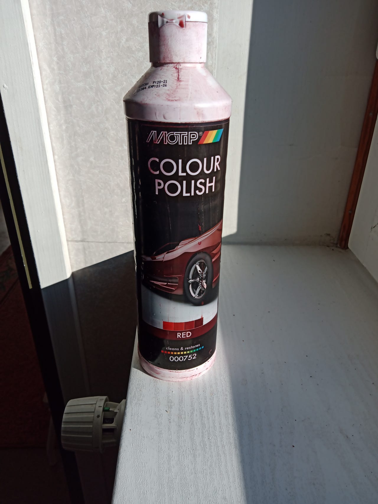 Motip auto värivaha, tummanpunainen.
