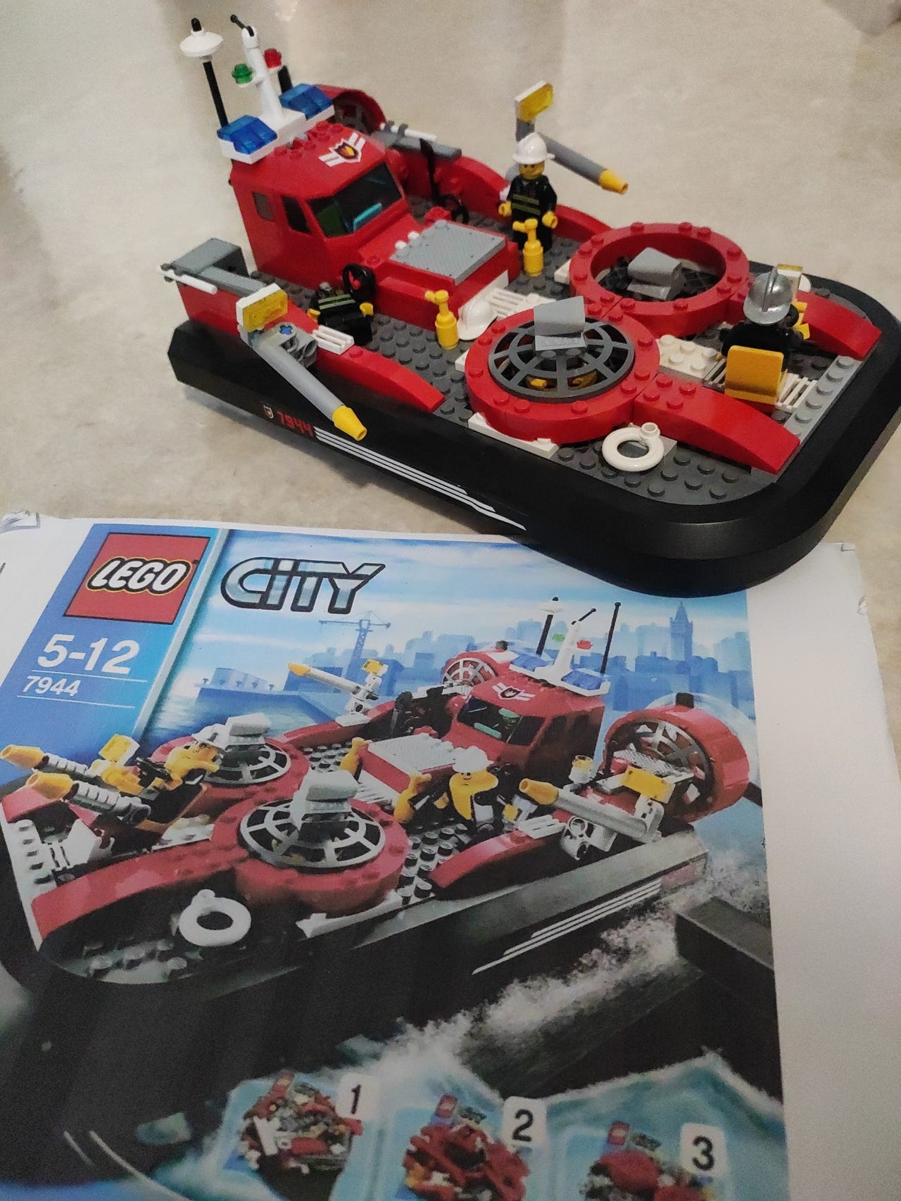 Lego 7944 ilmatyynyalus