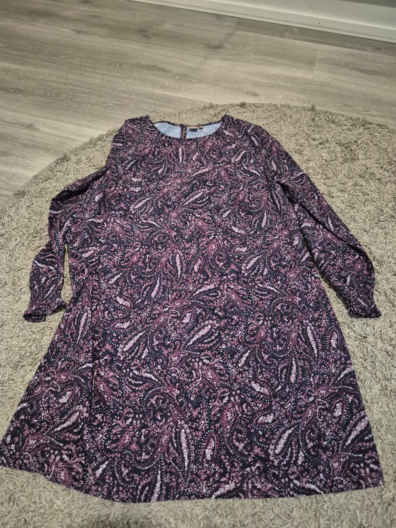 NOOM  ohut mekko 40