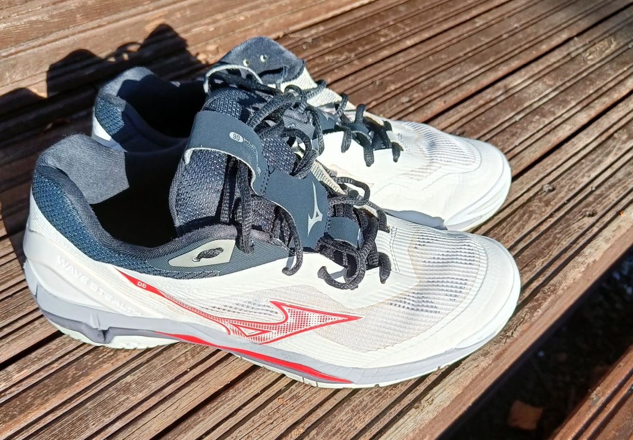 Mizuno Wave Stealth -sisäpelikengät, koko Tori