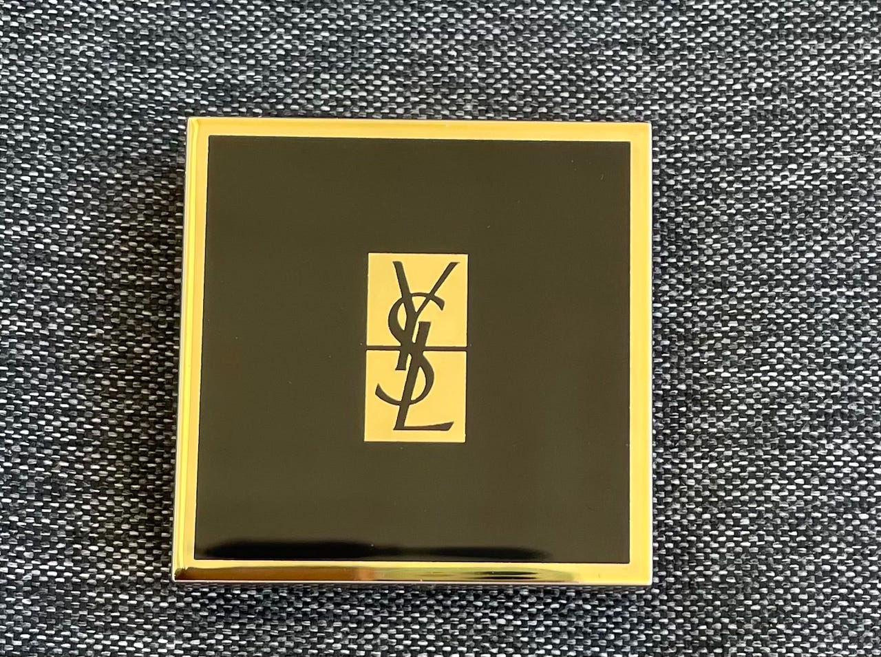 YSL luomiväri