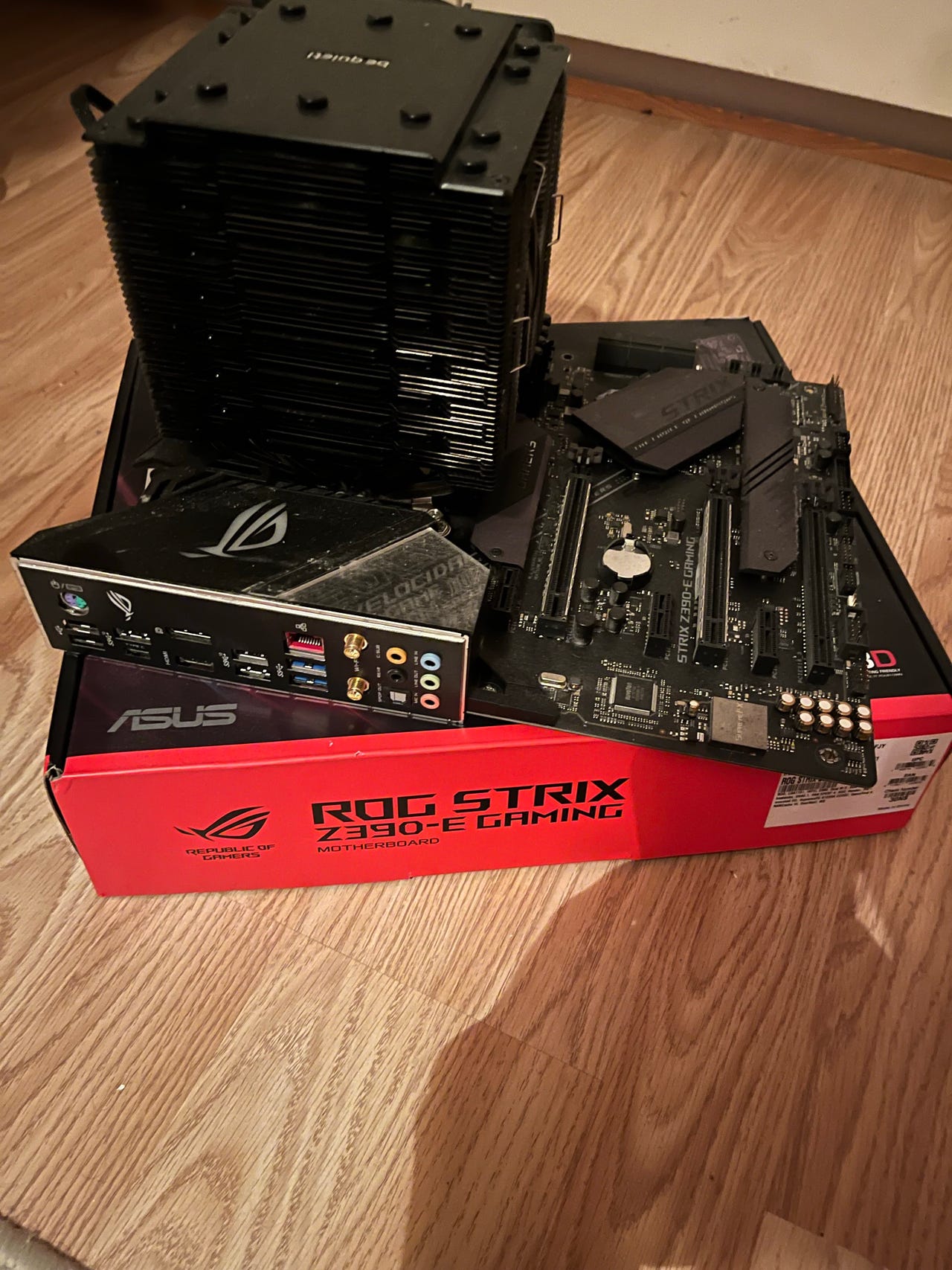 すだち　i9-9900KF/Z390/RAM48GB/GTX1070 s2ZcdcjonwXX25Tr5GpHH9.jpg