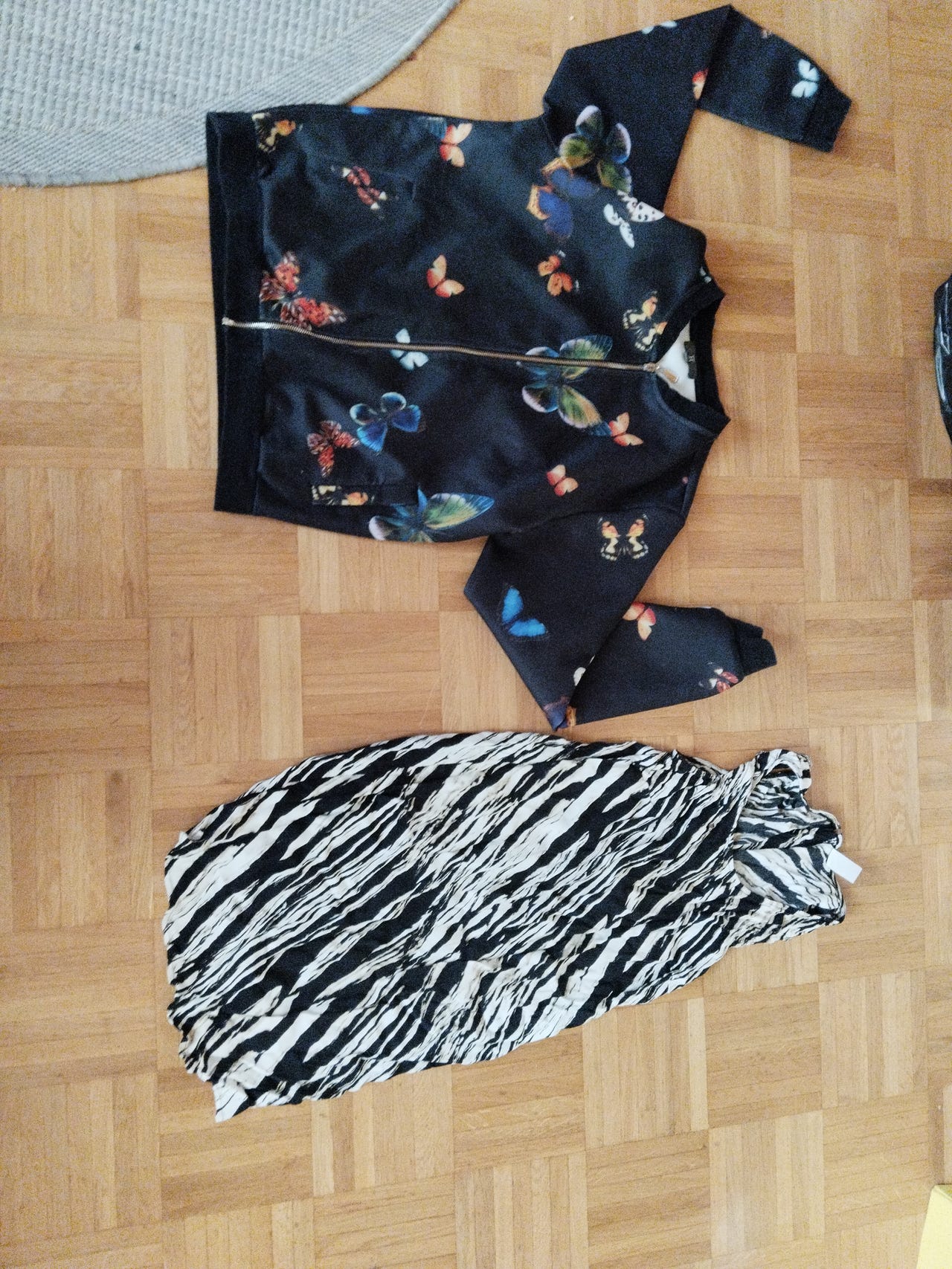 Naisten vaatteita koko l