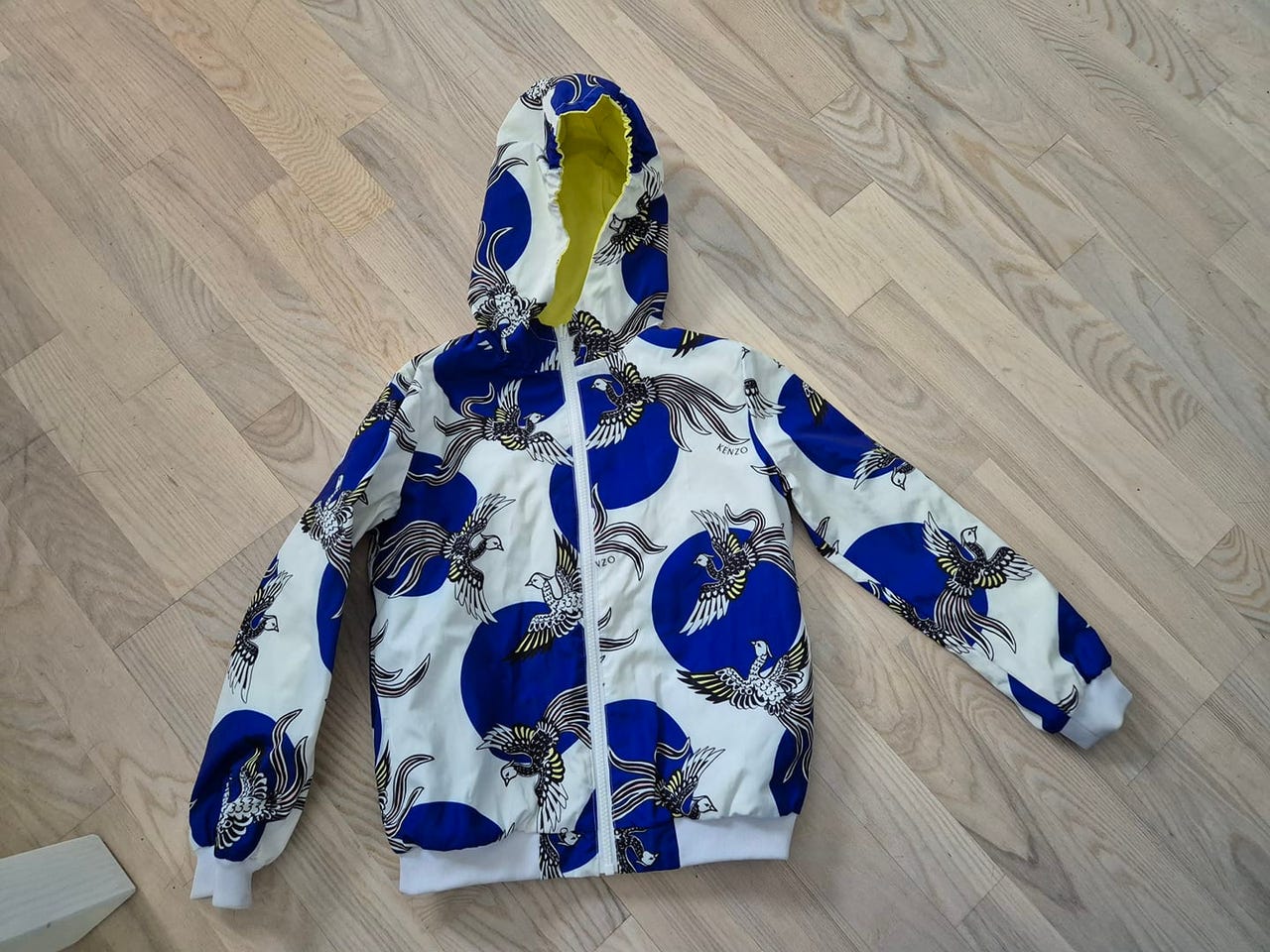 Kenzo välikausitakki, koko 140