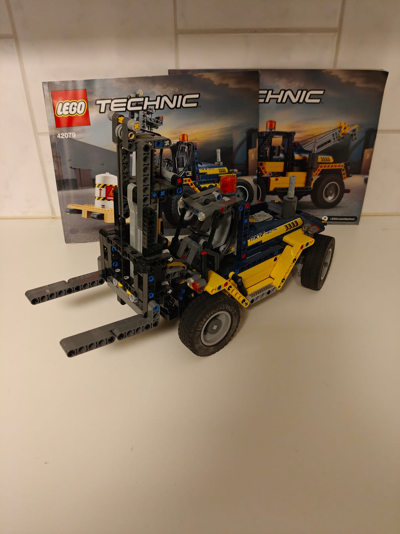 Lego 42079, trukki Tori