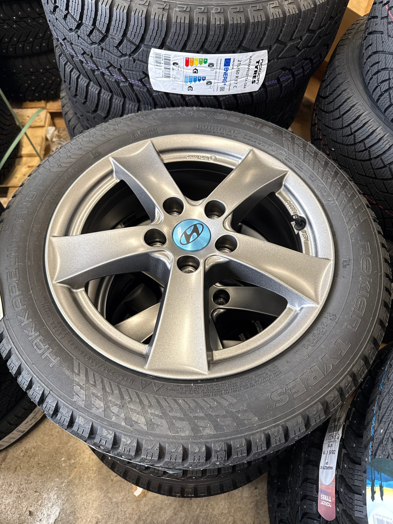 Hyundai i30/Kia Ceed 16”alut uusilla Nokian Hakka 10:eillä
