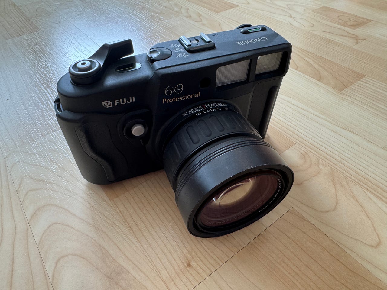 動作品 FUJI GW690III 6X9 Professional FUJIFILM GW690III（富士フイルム） - 中古カメラ・レンズ買取の専門店