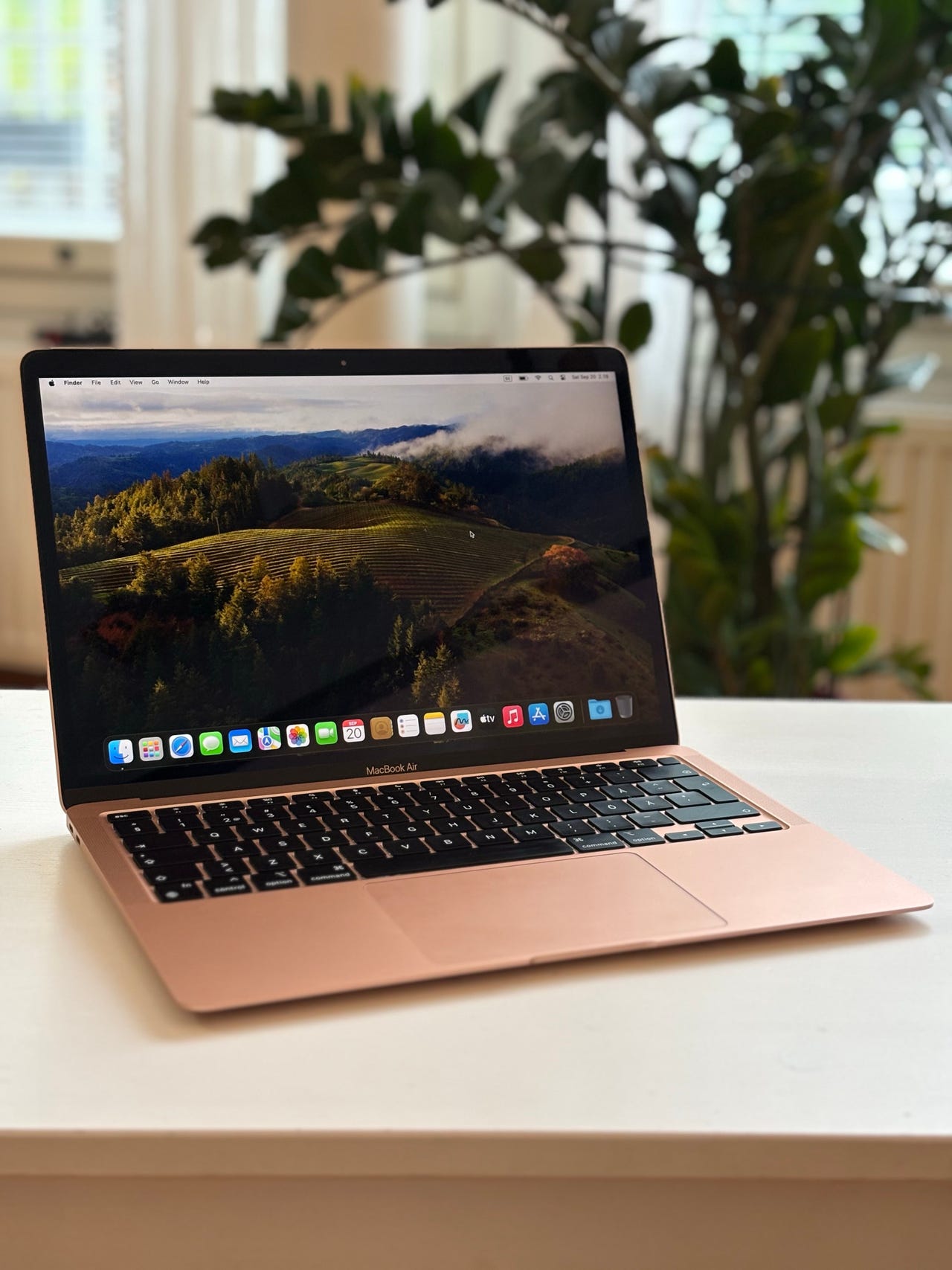 Apple MacBook Air M1 2020 8GB 256GB 【美品】 13.3インチMacBook Air [整備済製品] 8コアCPUと7コアGPUを搭載