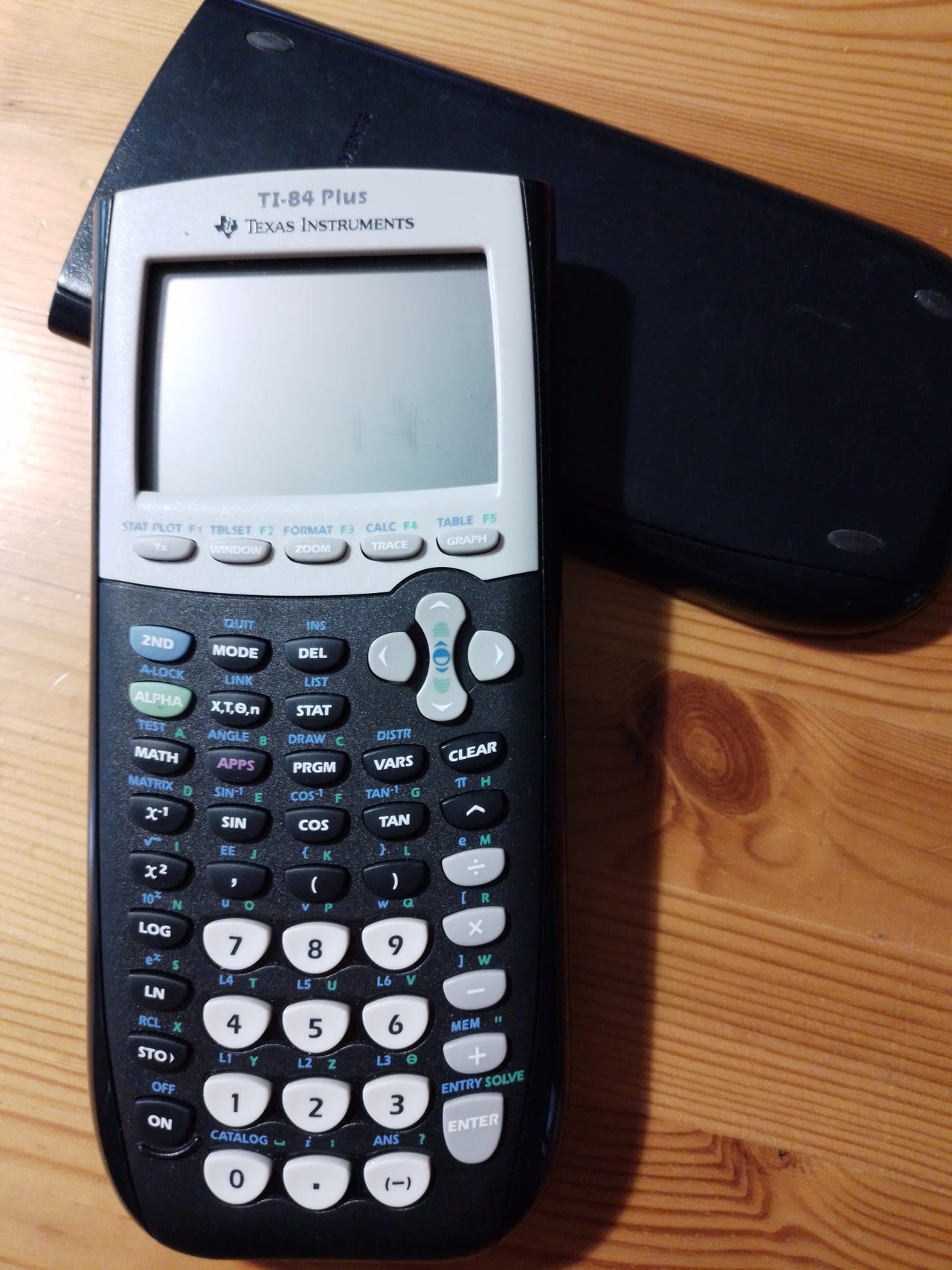 Texas Instruments TI-84 Plus laskin musta | Tori