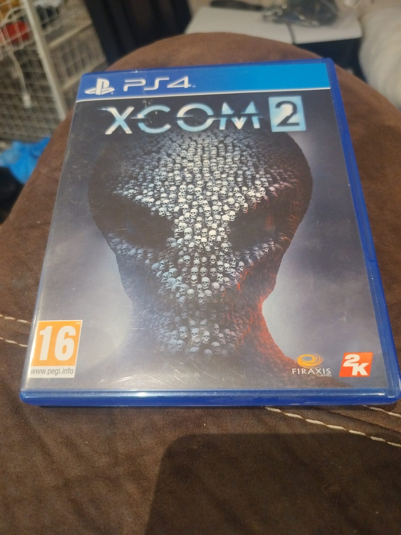XCOM Playstation peli Tori