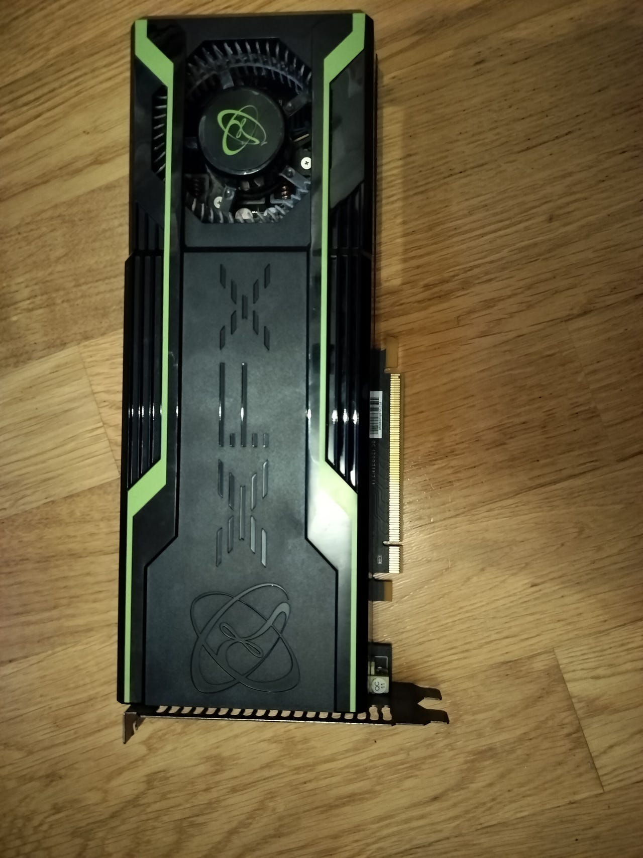 XFX Ge force GTX 275-näytönohjain Tori