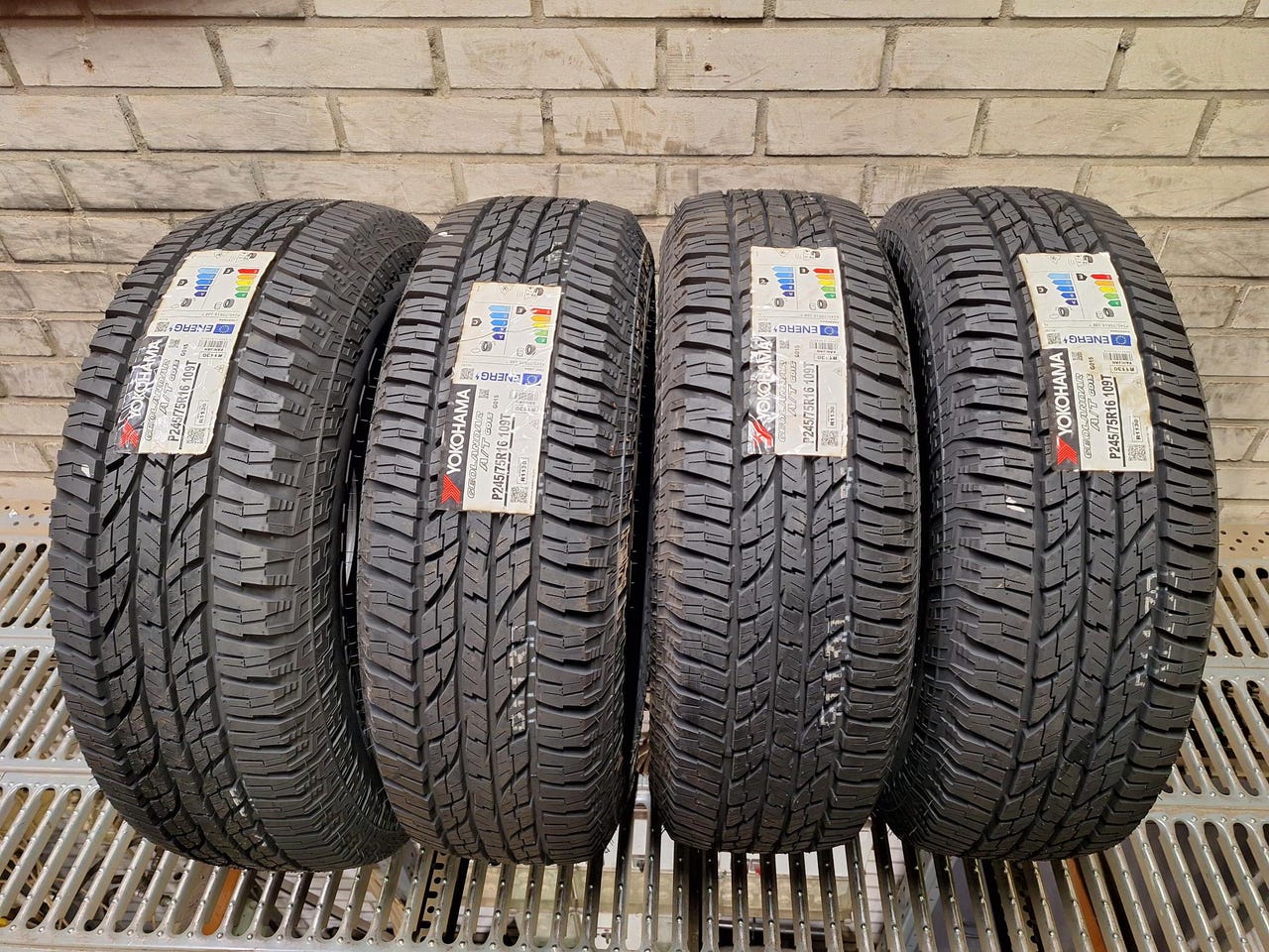 245/75R16 Yokohama Geolandar A/T GO15 Allterrain