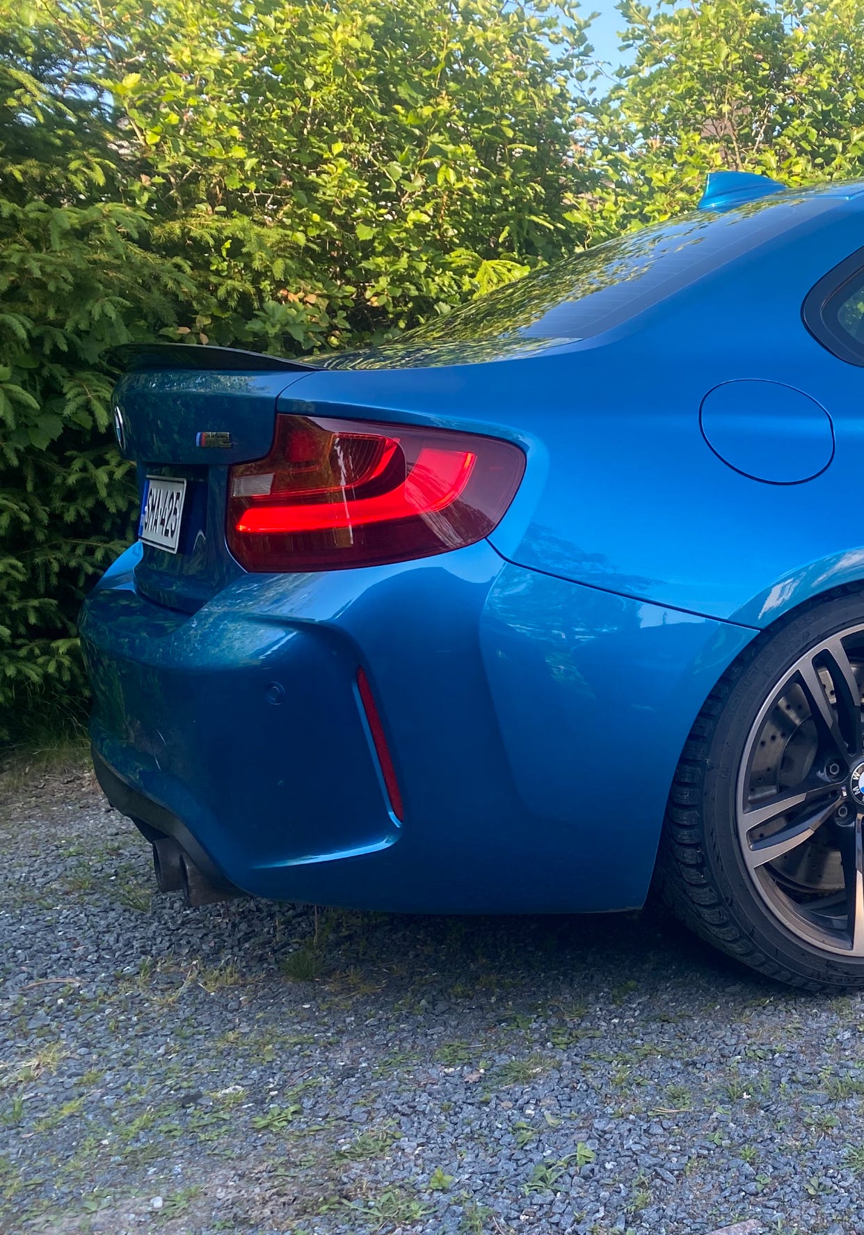 BMW F87 takaspoileri