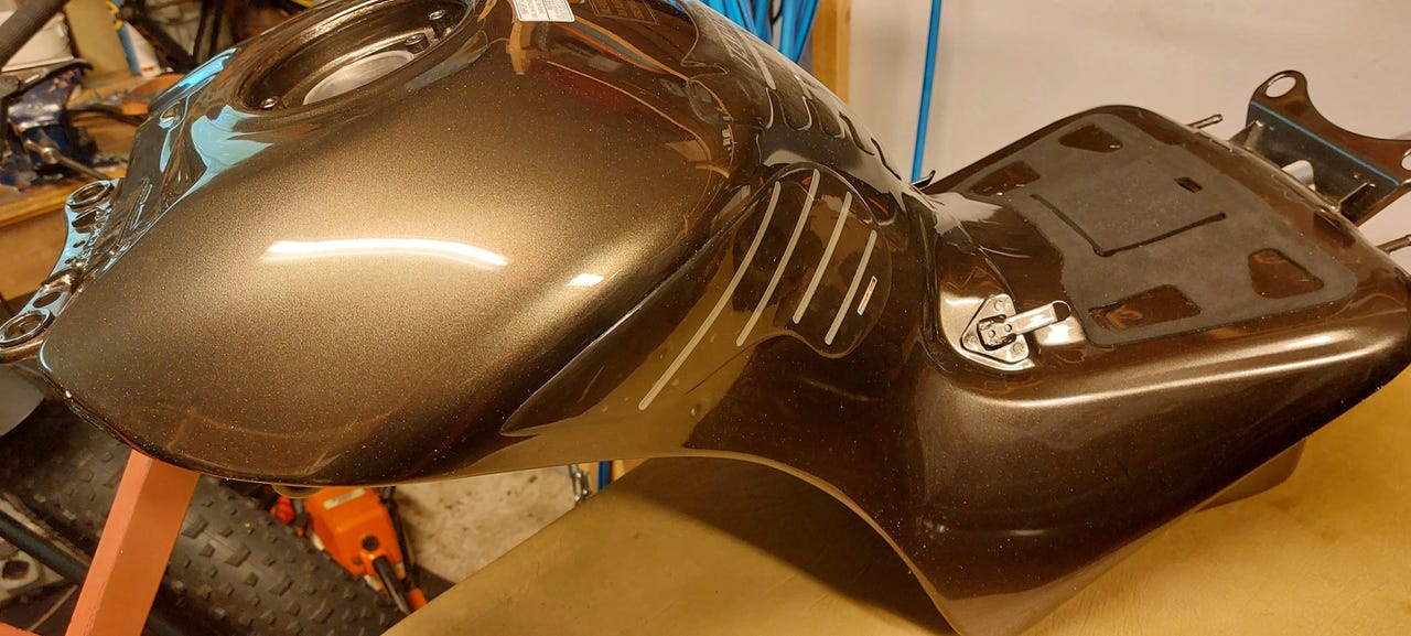 Kawasaki Gtr 1400 polttoainesäiliö vm. 2013-