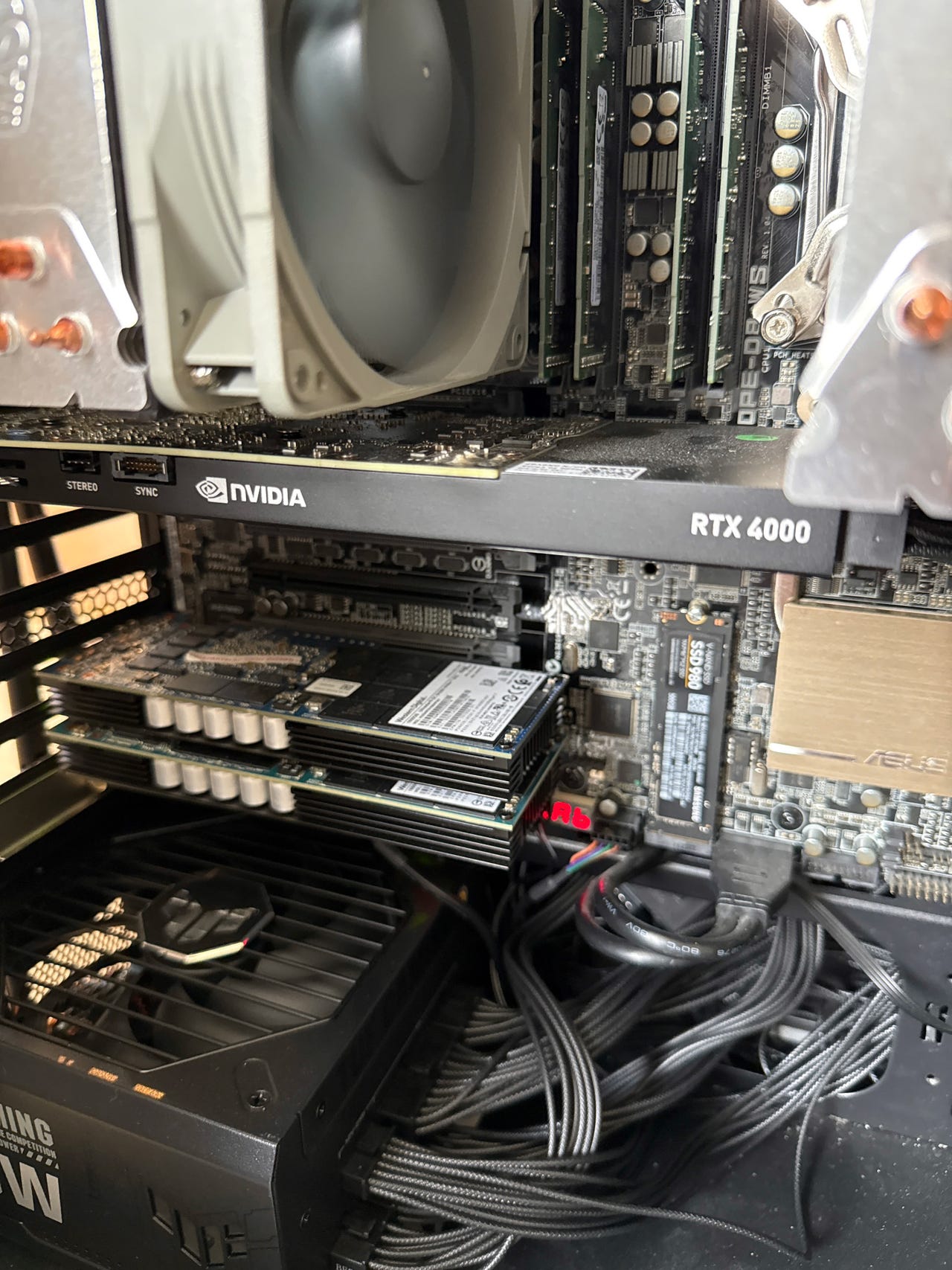 asus z10pe-d8 ws 2690v4×2等　セット　ジャンク asus z10pe-d8 ws 2690v4×2等 セット ジャンク - メルカリ