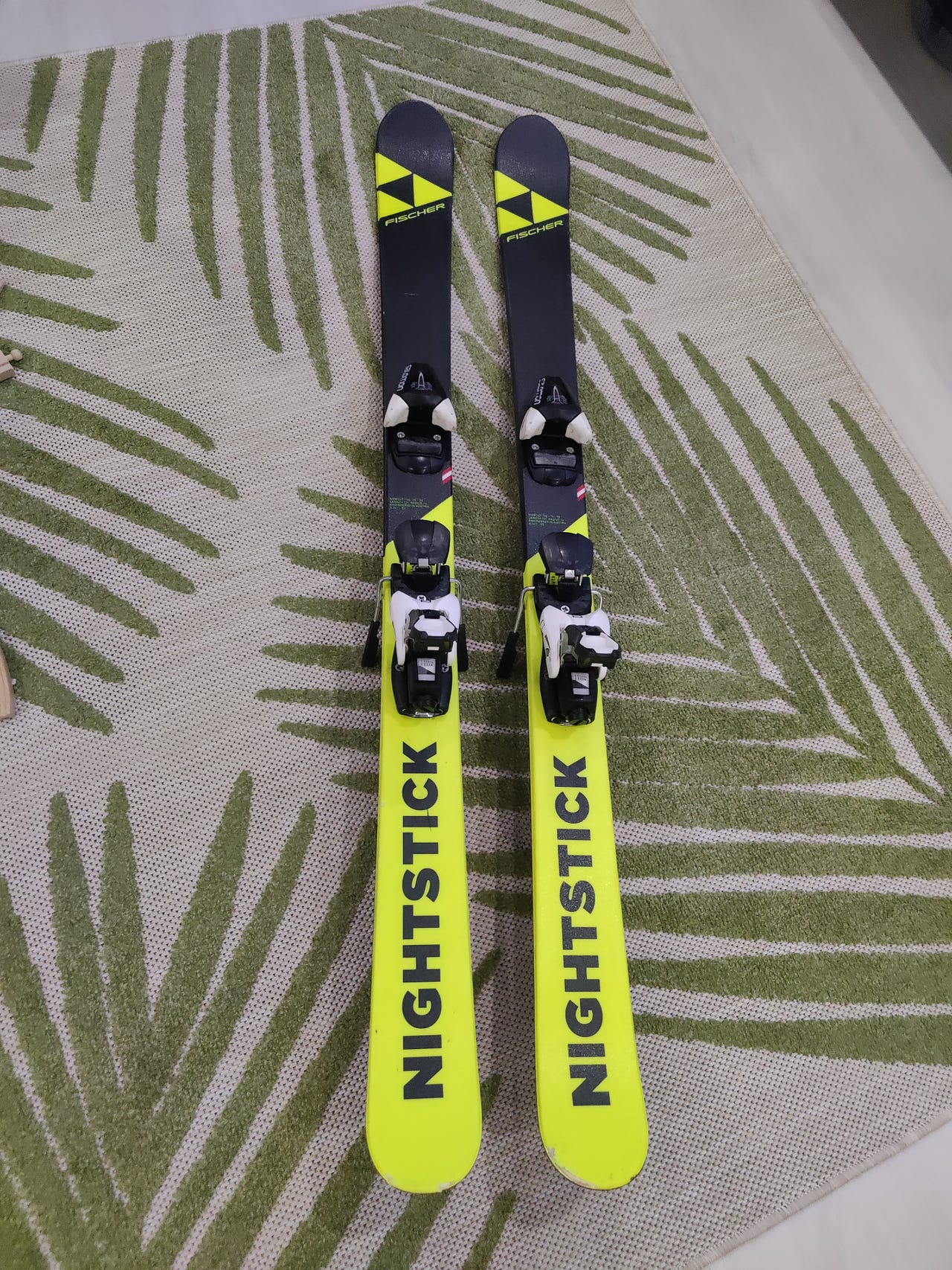 FISCHER NIGHTSTICK 163cm ３点セット FISCHER NIGHTSTICK 163cm 3点セット FISCHER NIGHTSTICK 163cm