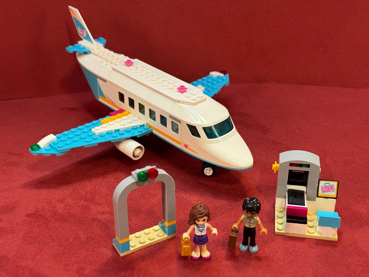 Lego Friends 41100 Heartlake Private Jet