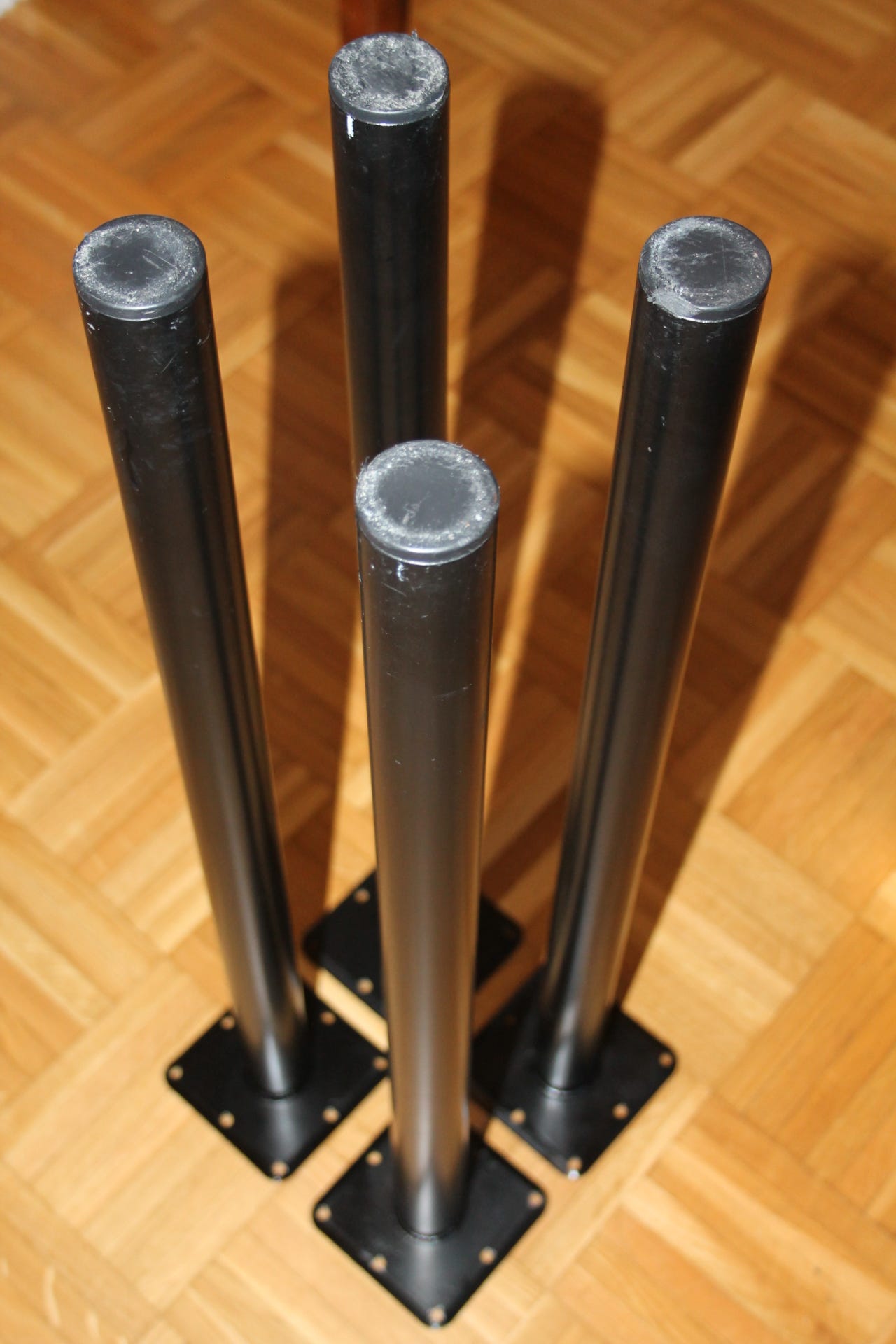 metalliset-4kpl-70cm-p-yd-n-metalli-ruokap-yt-yms-jalat-mustat
