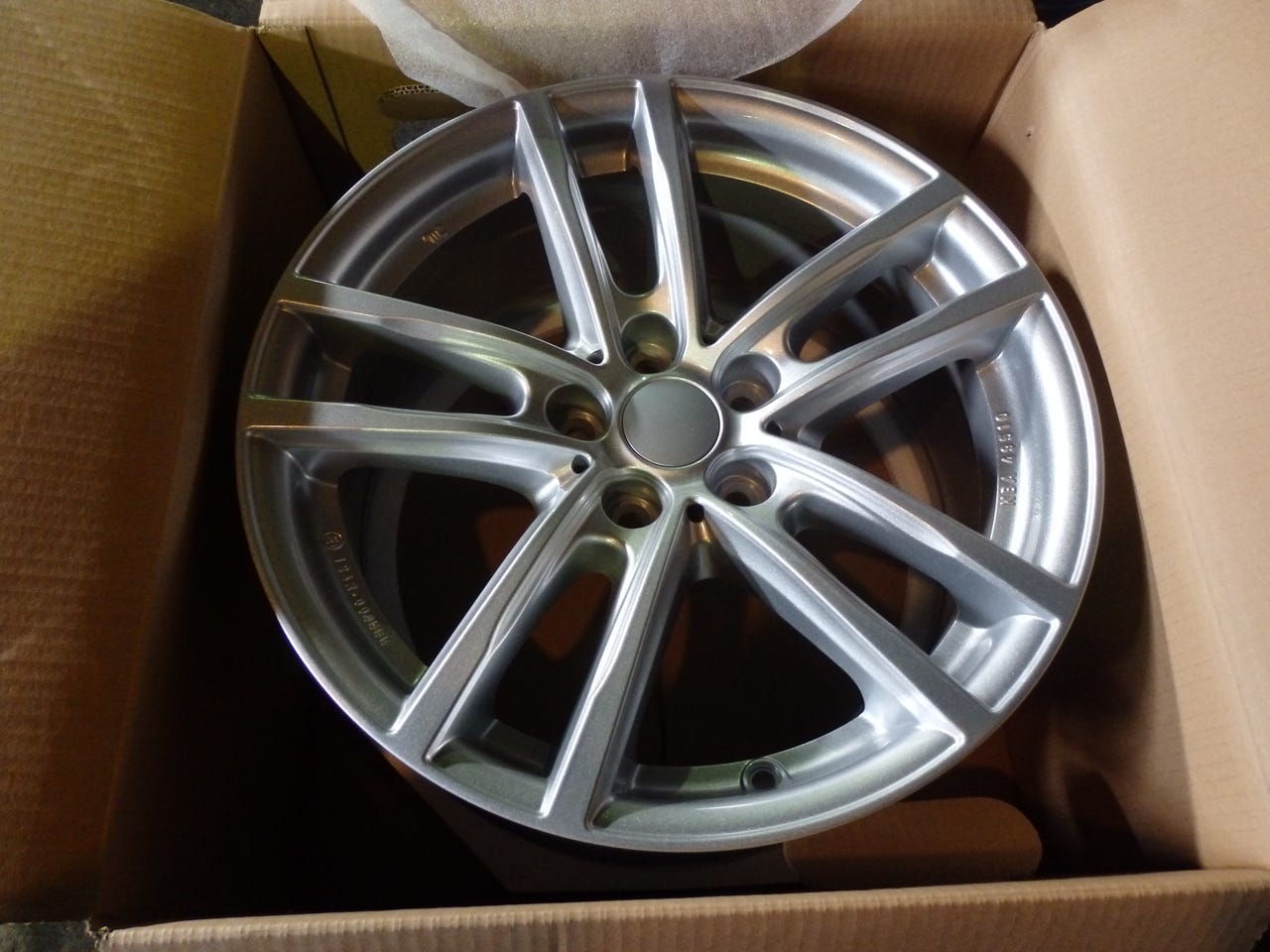Uudet Rial 7,5x17 5x112 ET27 KR66,7 aluvanteet nyt halvalla