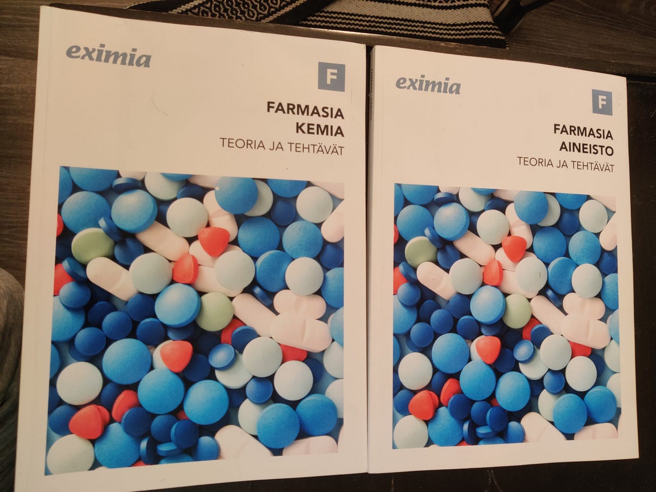 farmasia-eximia-teoria-ja-teht-v-t-tori