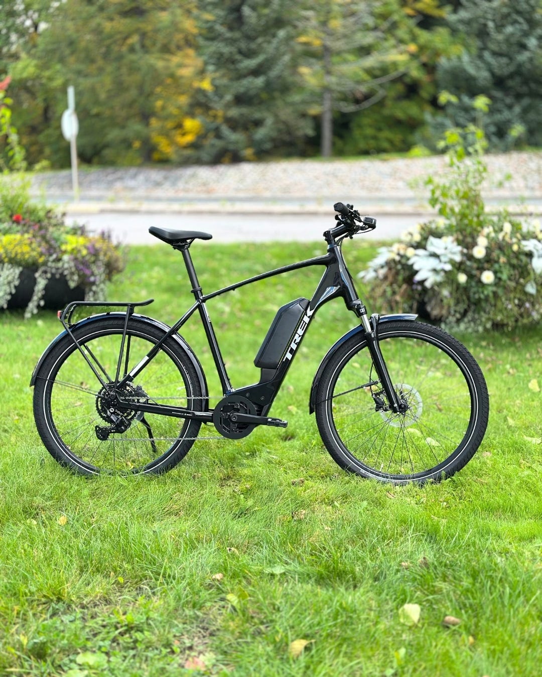 Trek Allant+ 5 (800Wh:n akulla)