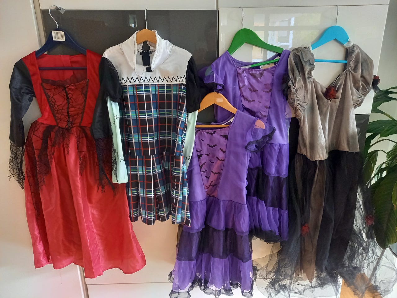 Rooliasu, naamiaisasu Vampyyri, Monsterhigh,Lepakko, Promble Quee