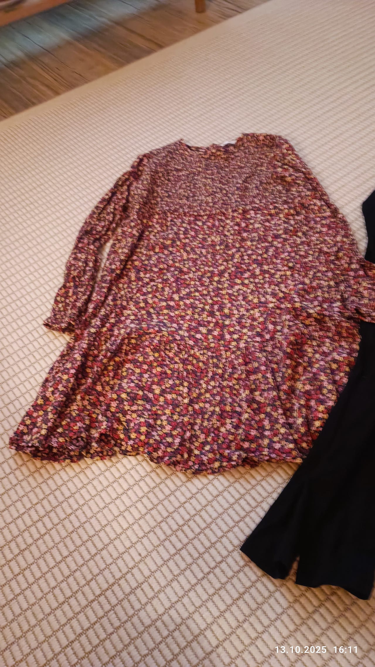 164 tunika ja 160 legginsit