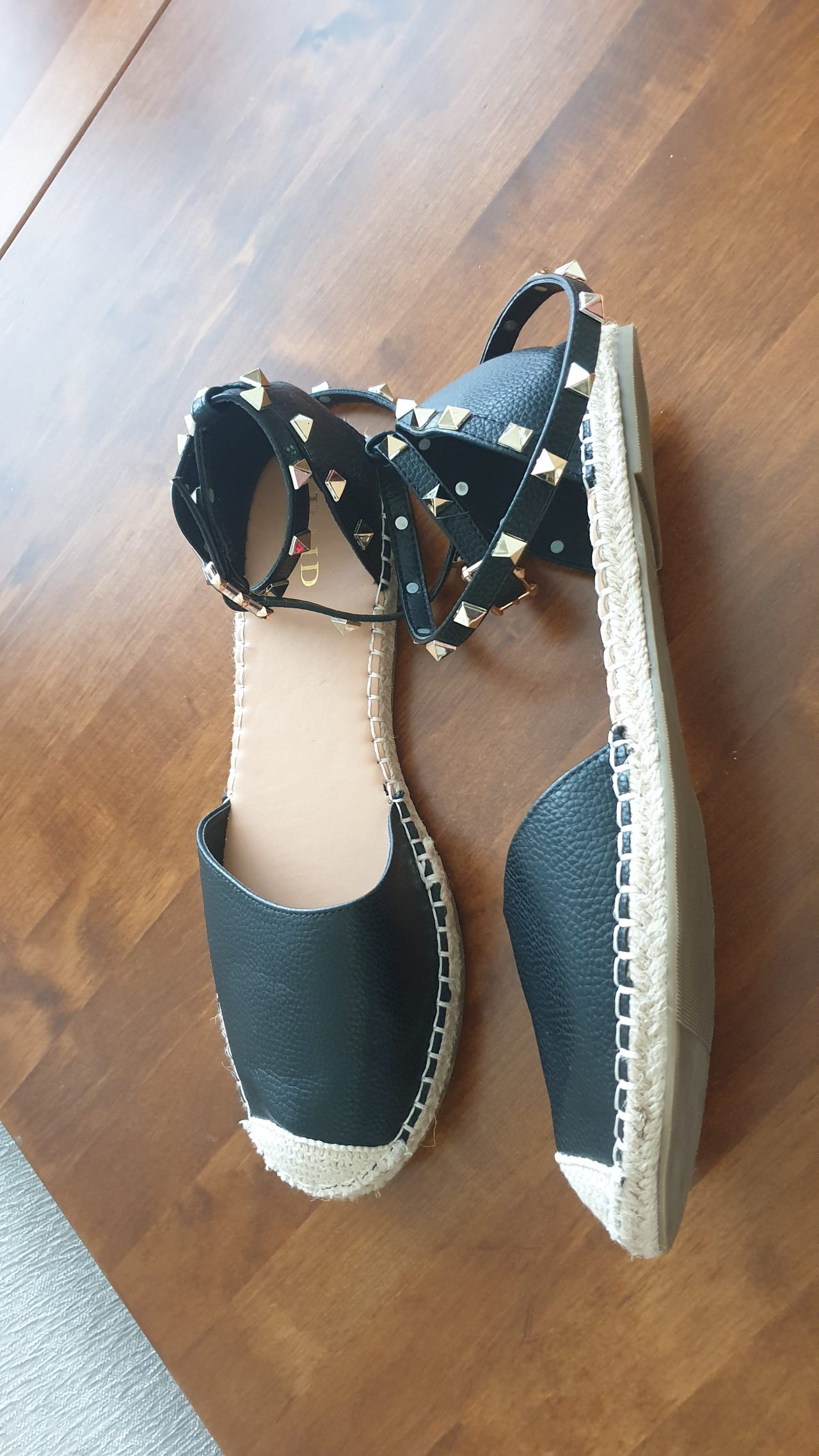Myydään naisten Espadrillot