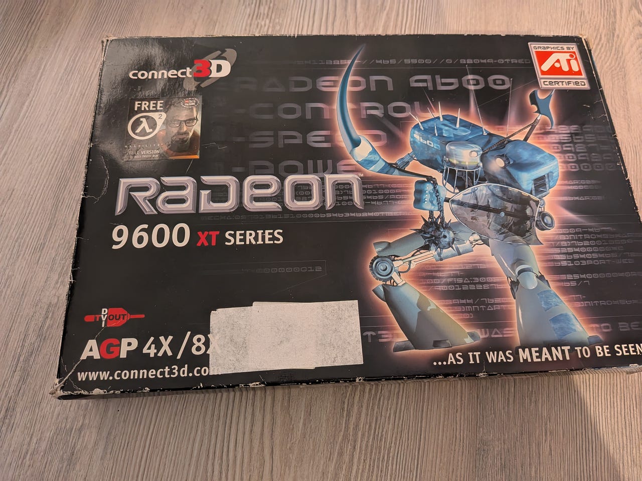 ATI Radeon 9600 XT Series Näytönohjain AGP 4X/8X Tori