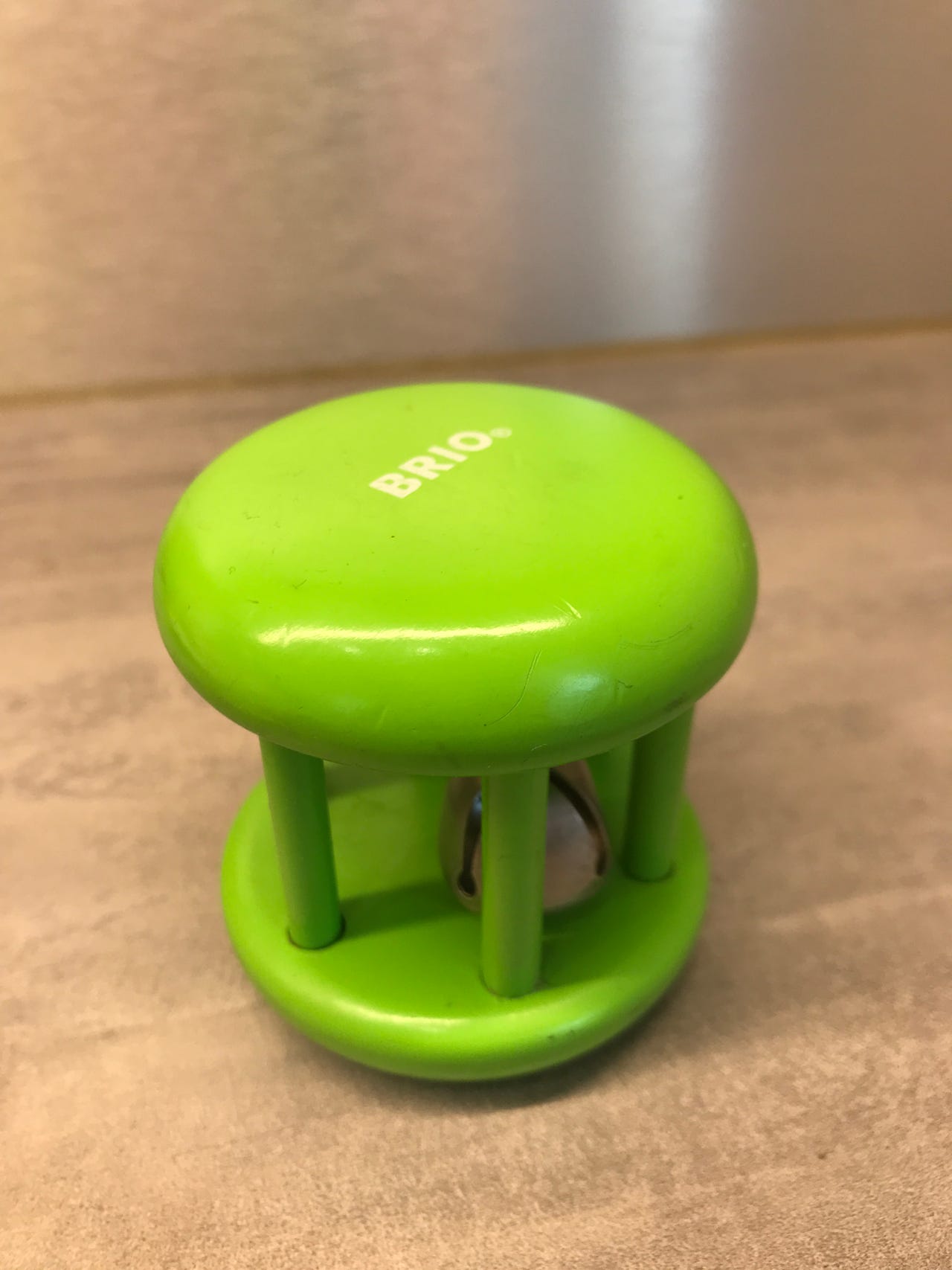 Brio limenvihreä kulkushelistin