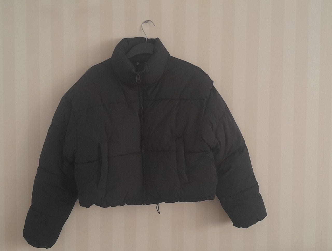 H&M S-koon musta toppatakki