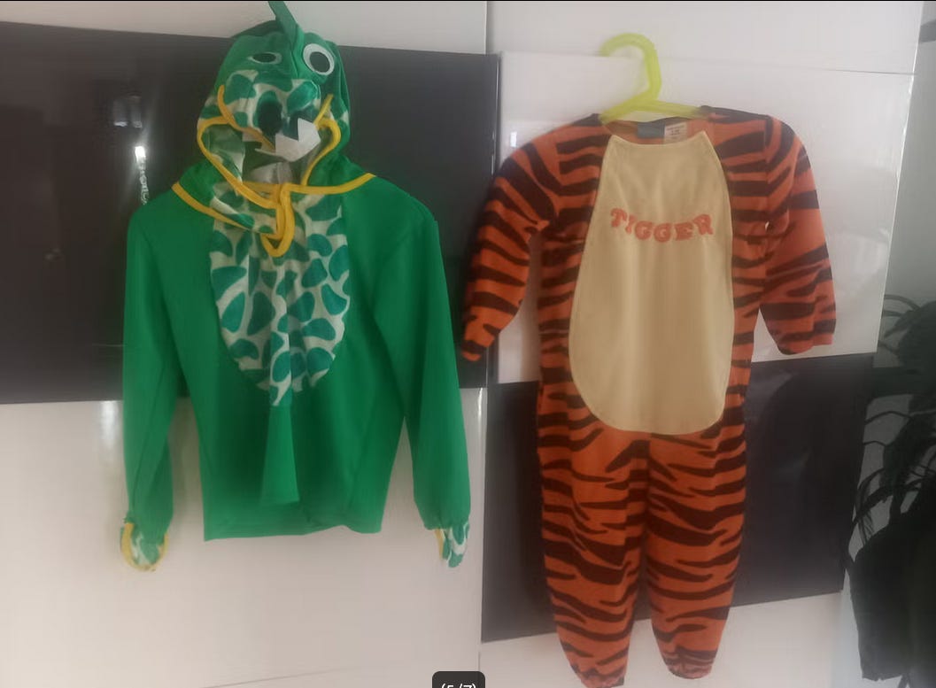 Roolipuvut: Carnival vihreä lohikäärme ja Disney Tikru, koko 1-3v