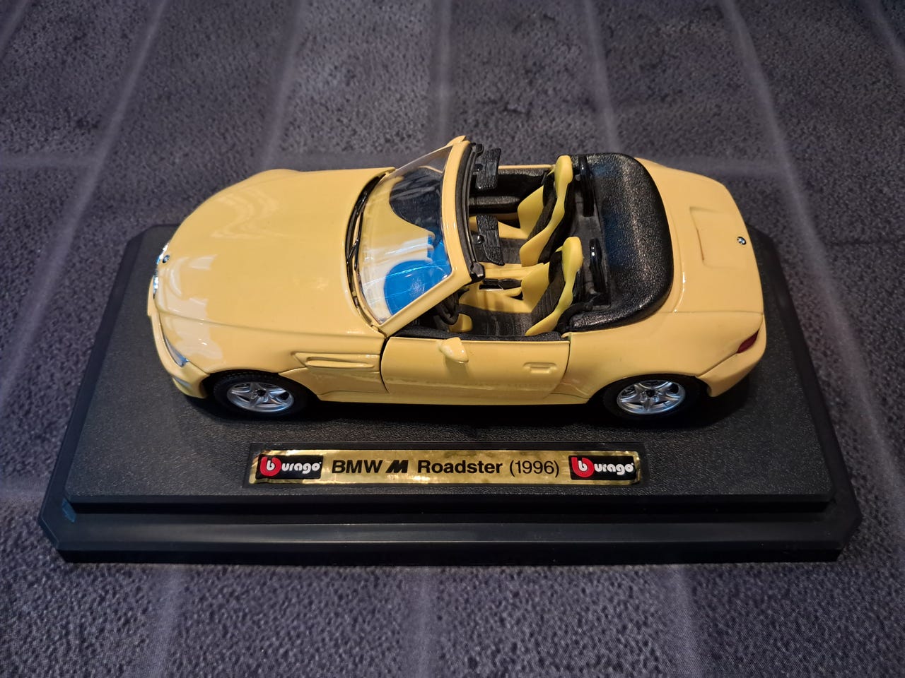 Bburago BMW M Roadster (1996) pienoismalli keltainen | Tori