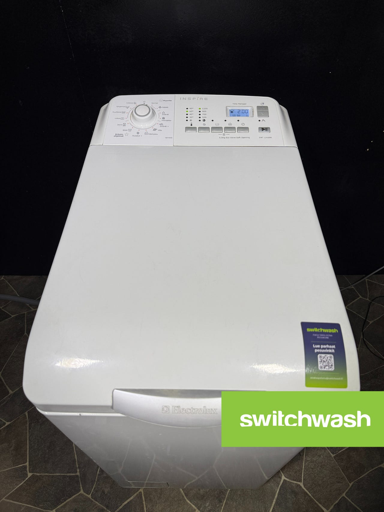 Päältä täytettävä Electrolux Intuition 5.5kg pesukone