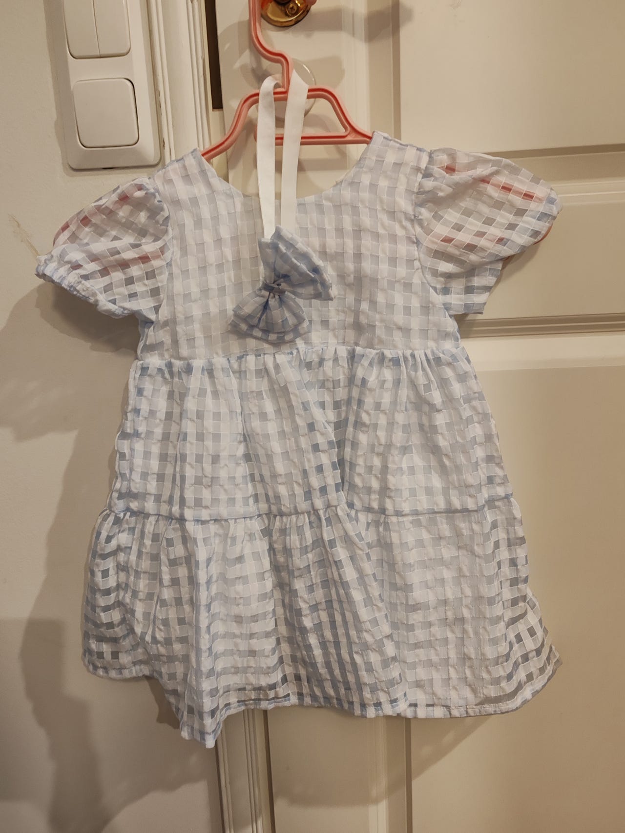 Ruudullinen mekko