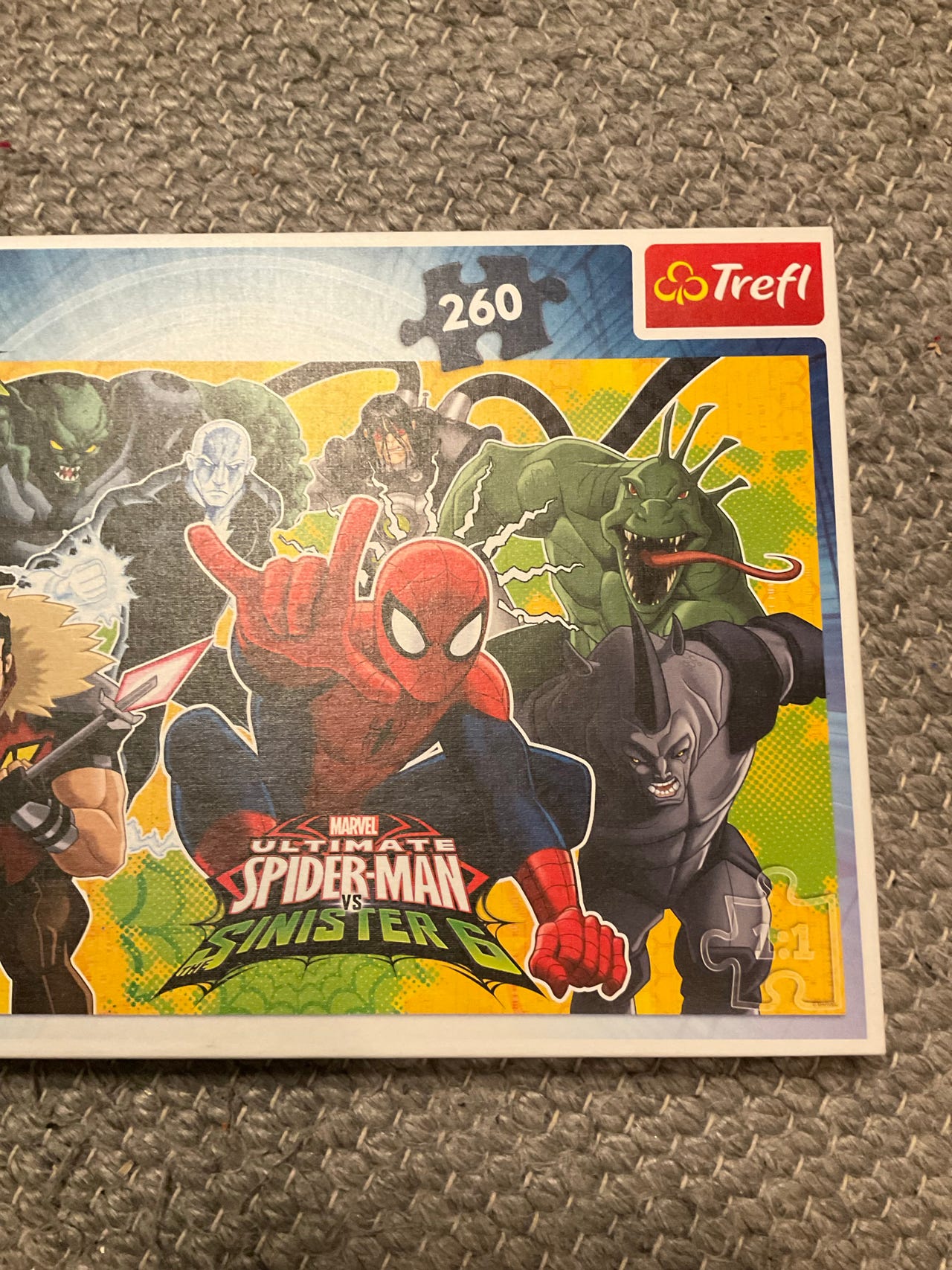 Trefl Ultimate Spider-Man vs Sinister Palapeli 260 palaa