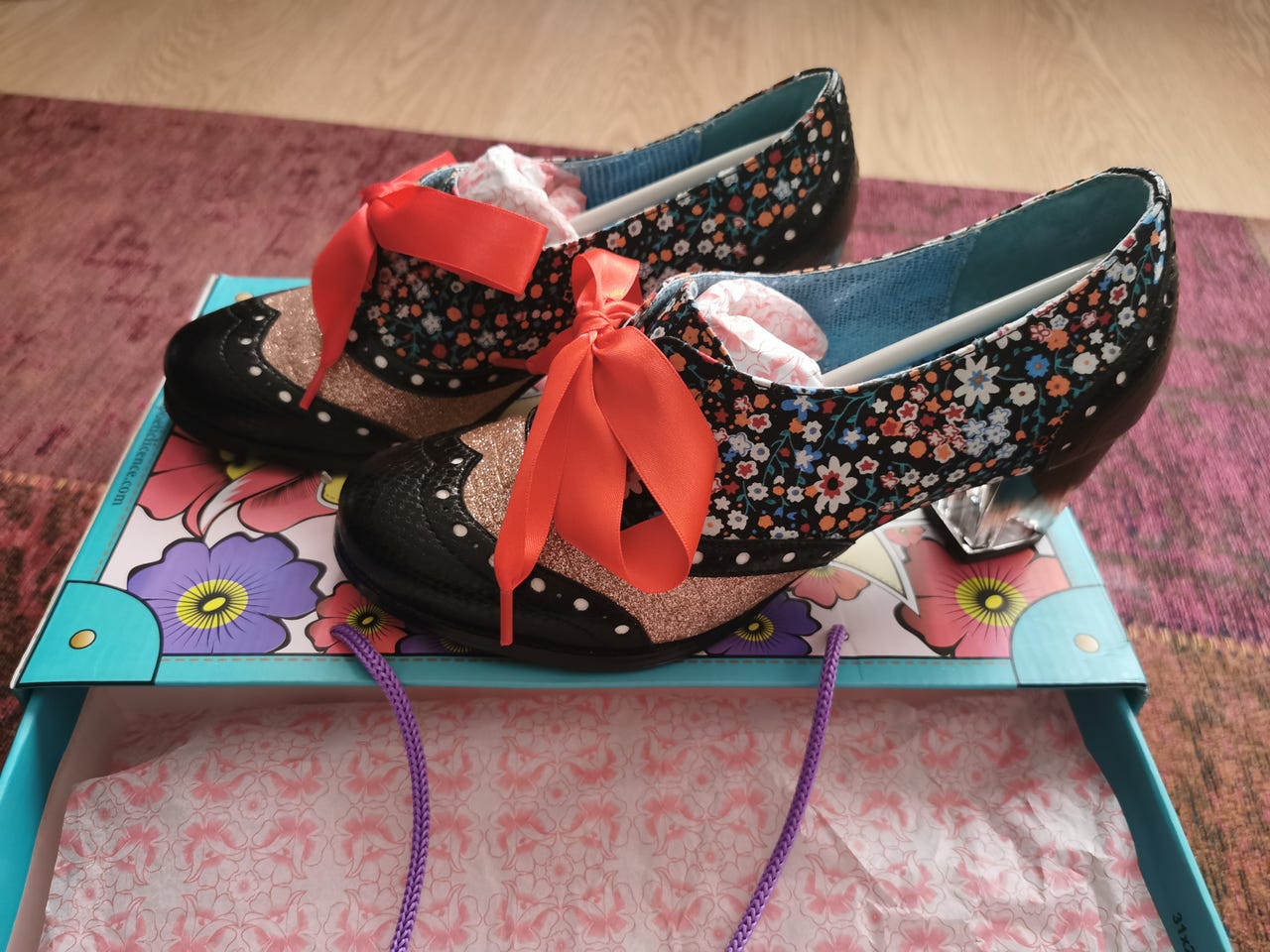 Uudet Irregular Choice kengät Corporate Beauty 37 Tori