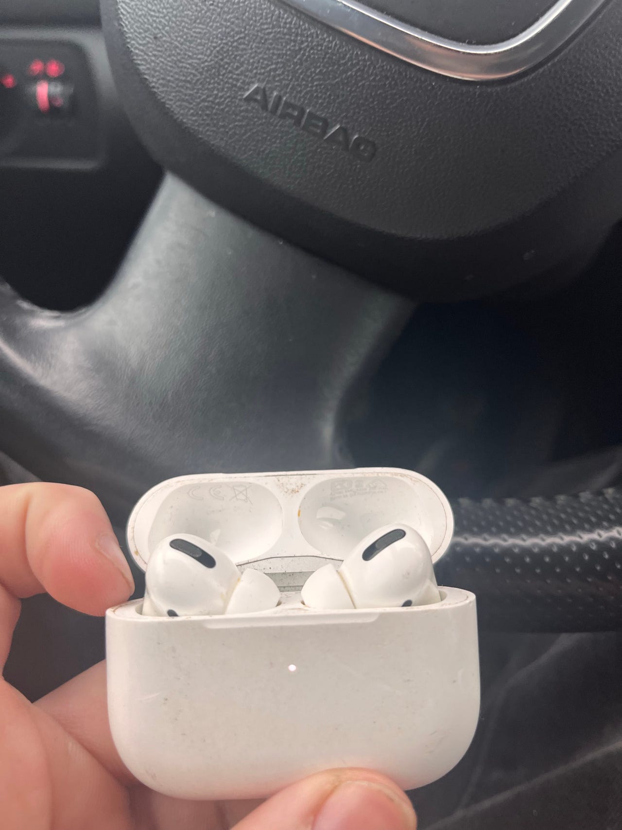Airpod pro gen 1 | Tori