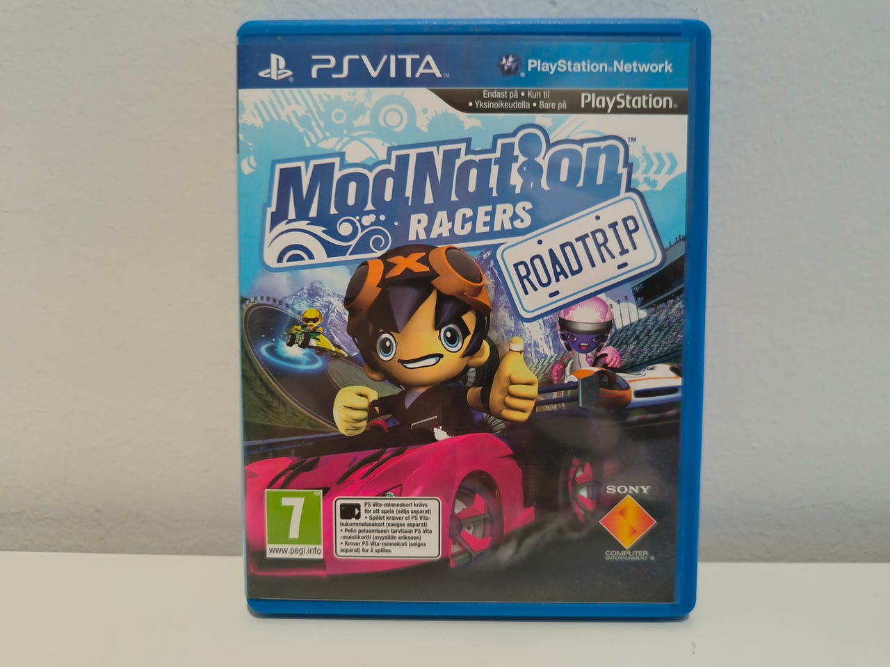 PS Vita Modnation Racers: Roadtrip peli