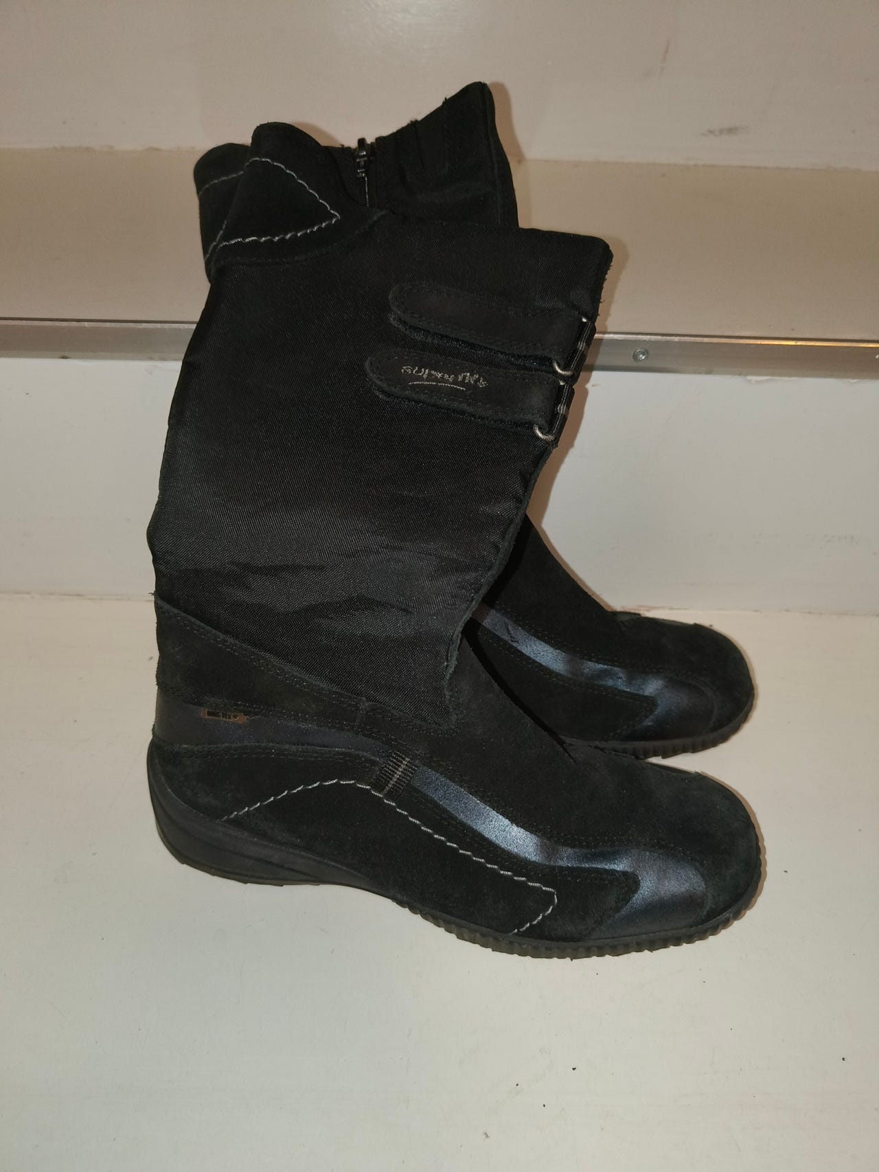SUPERFIT Gore-tex mustat saappaat