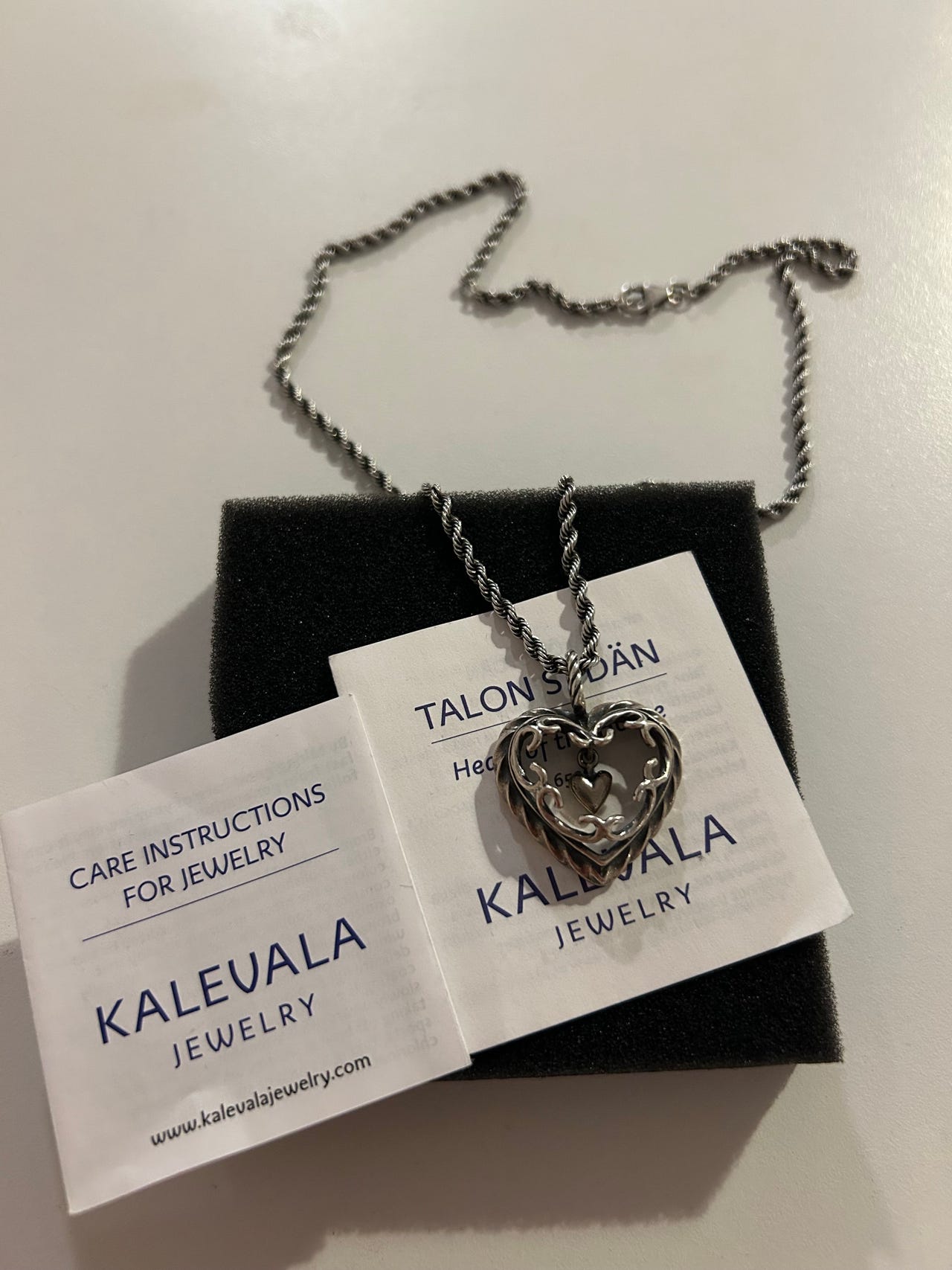 Kalevala Hopea Kaulakoru Sydänriipus Naiset