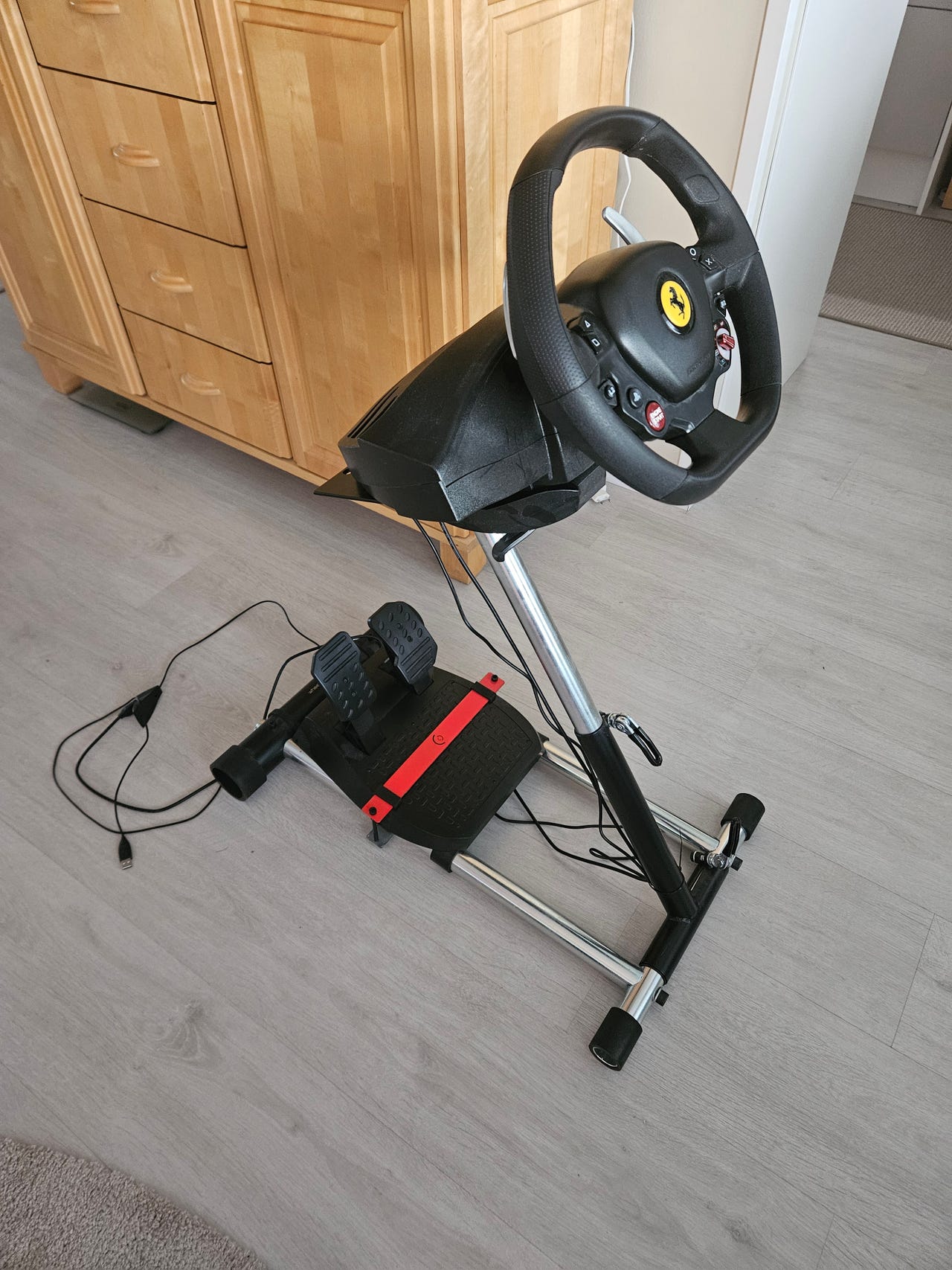 Thrustmaster Ferrari 488 GTB Ratti- ja poljinsetti | Tori